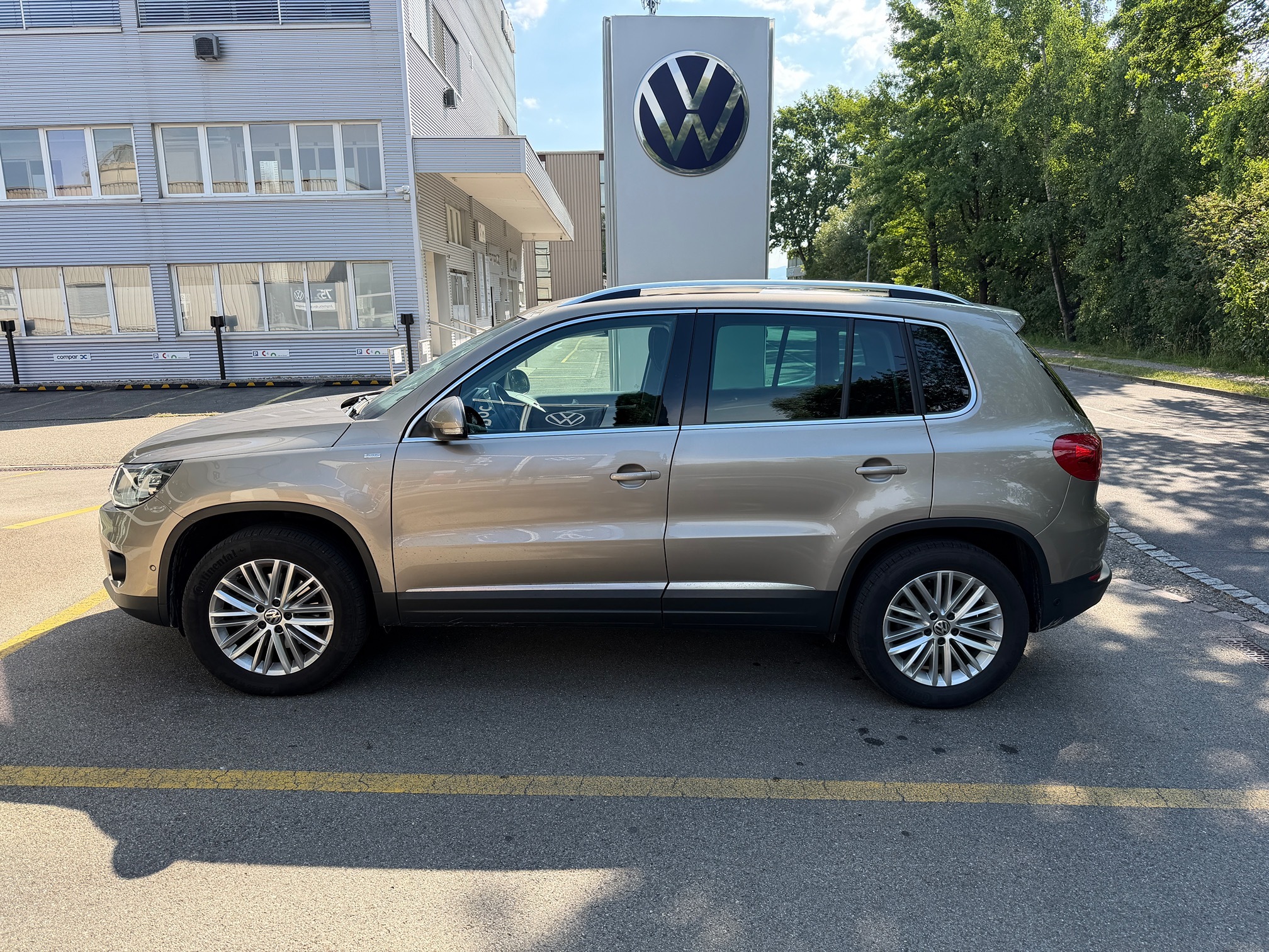 VW Tiguan CUP  2.0TSI 210PS DSG7 4M — zdjęcie 2