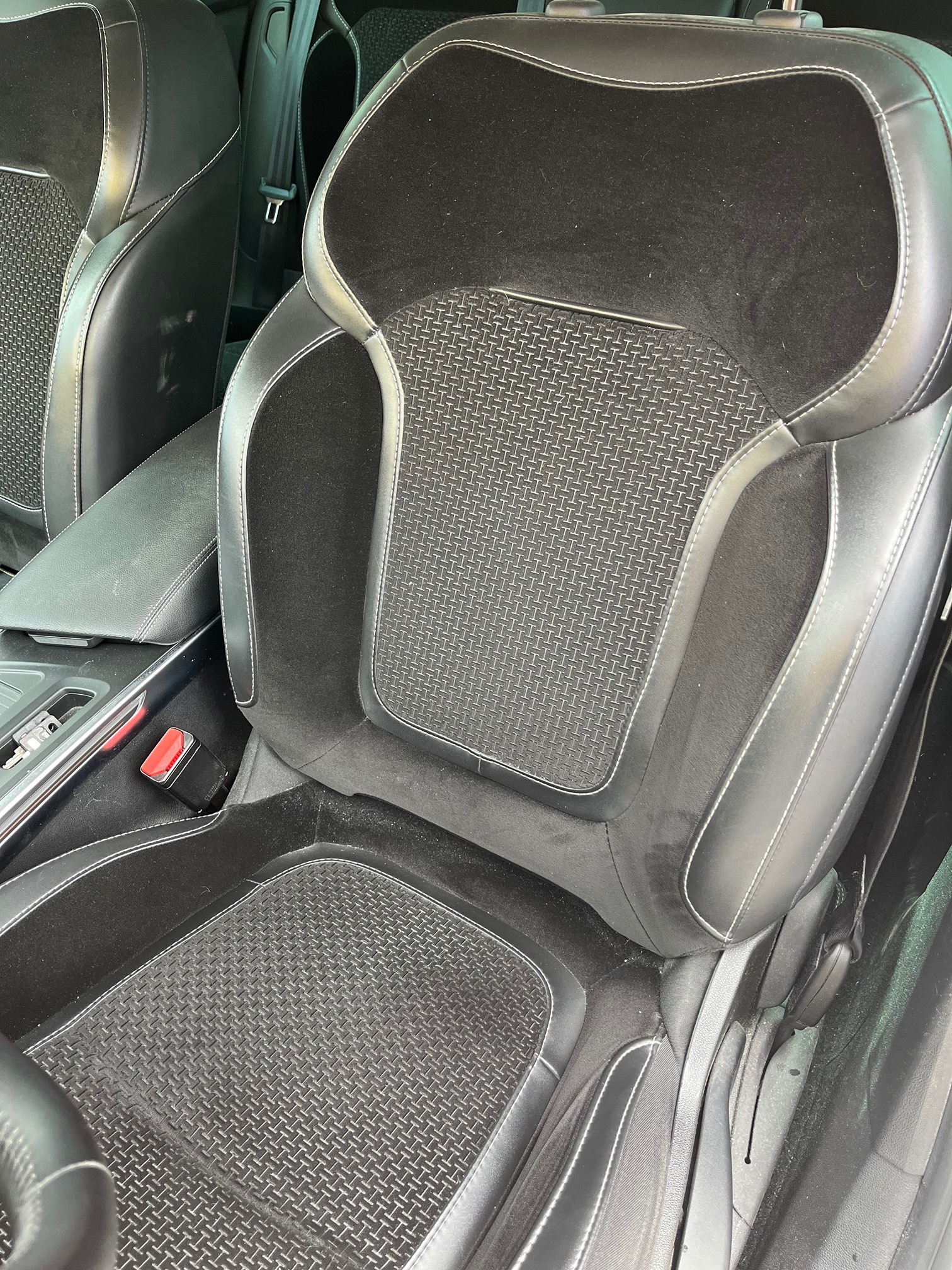 RENAULT Megane — zdjęcie 10