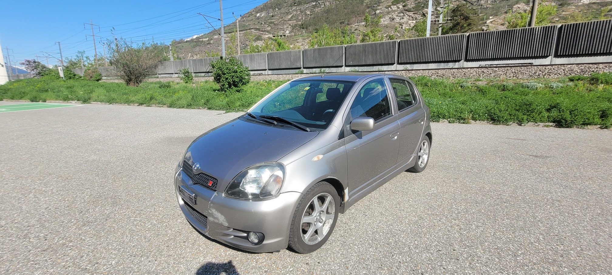 TOYOTA Yaris 1.5 TS — zdjęcie 2
