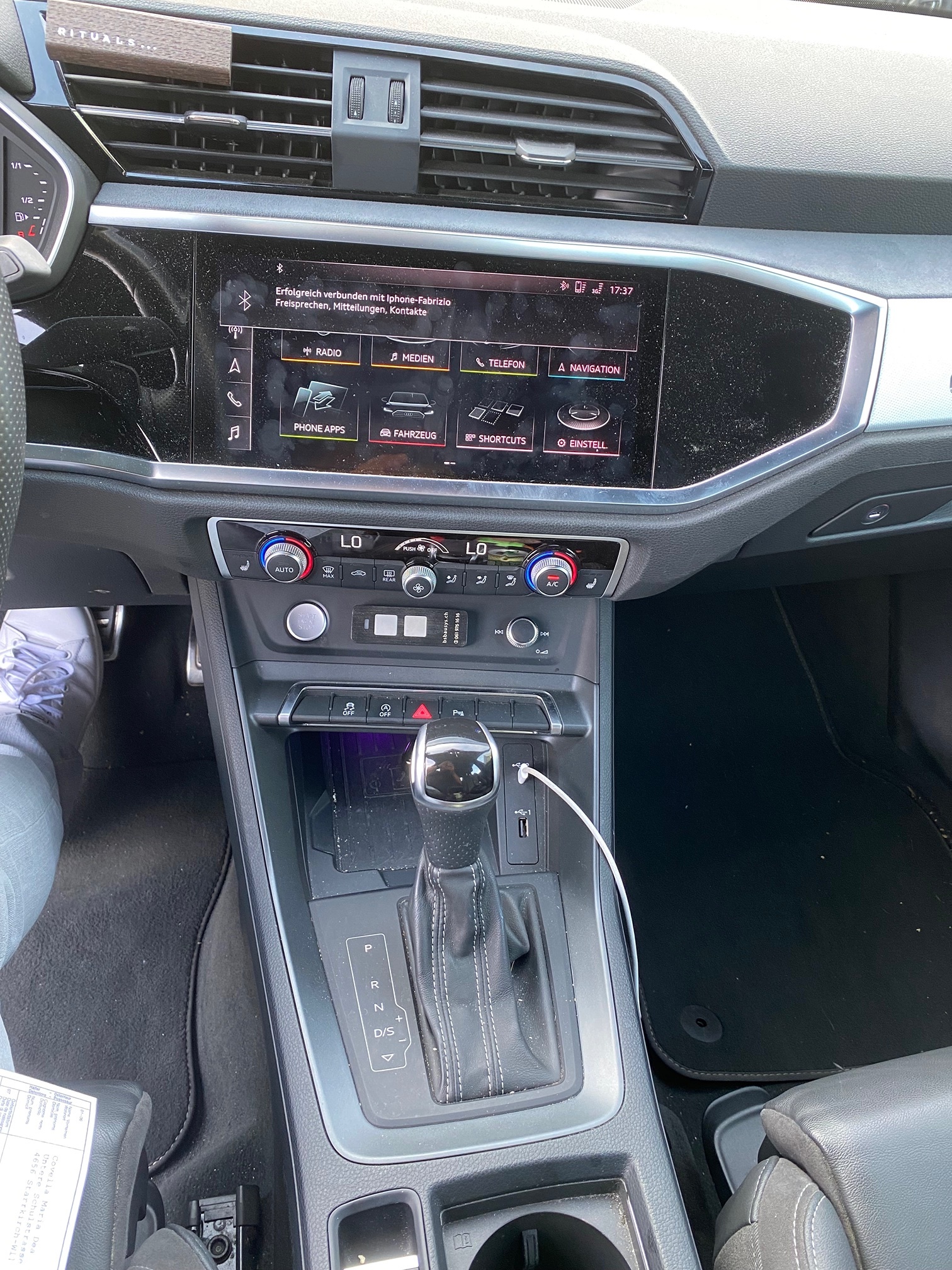 AUDI Q3 40 TFSI Quattro S-line — zdjęcie 12