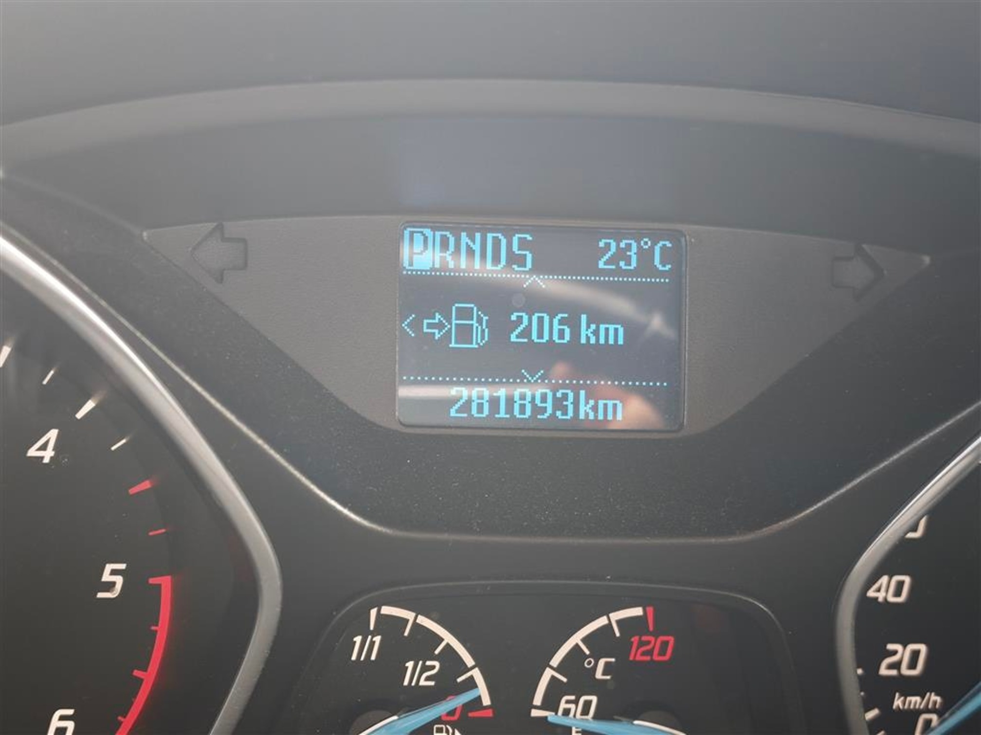 FORD Focus 2.0 TDCi — zdjęcie 10