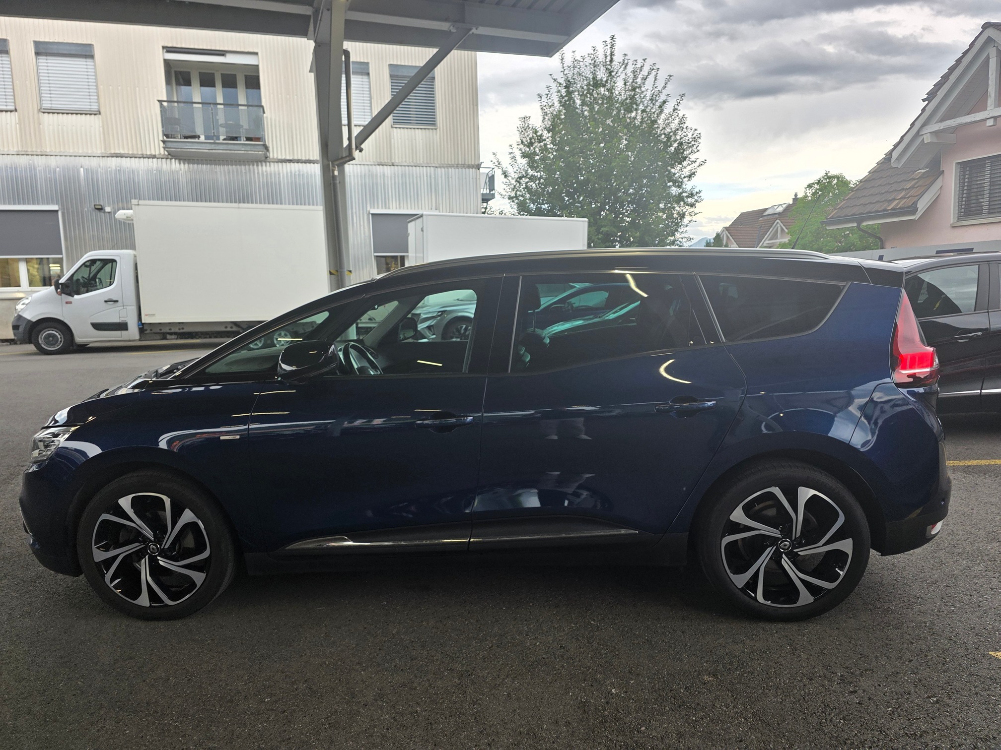 RENAULT Scenic — zdjęcie 8