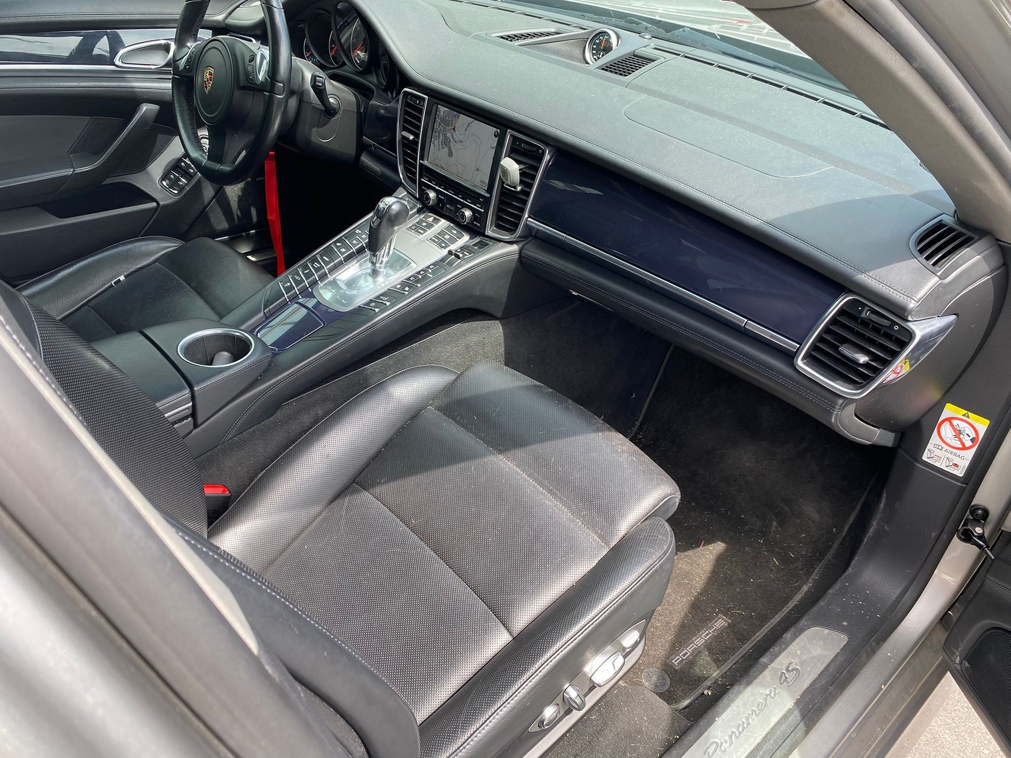 PORSCHE Panamera 4 S — zdjęcie 11