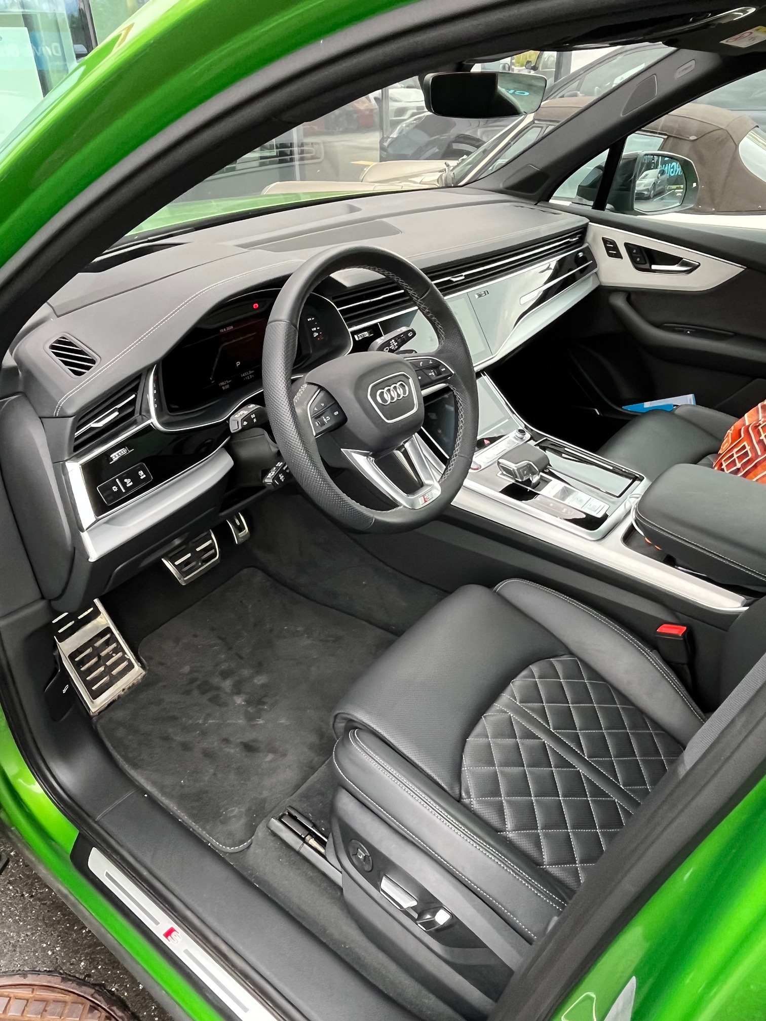 AUDI SQ7 — zdjęcie 14