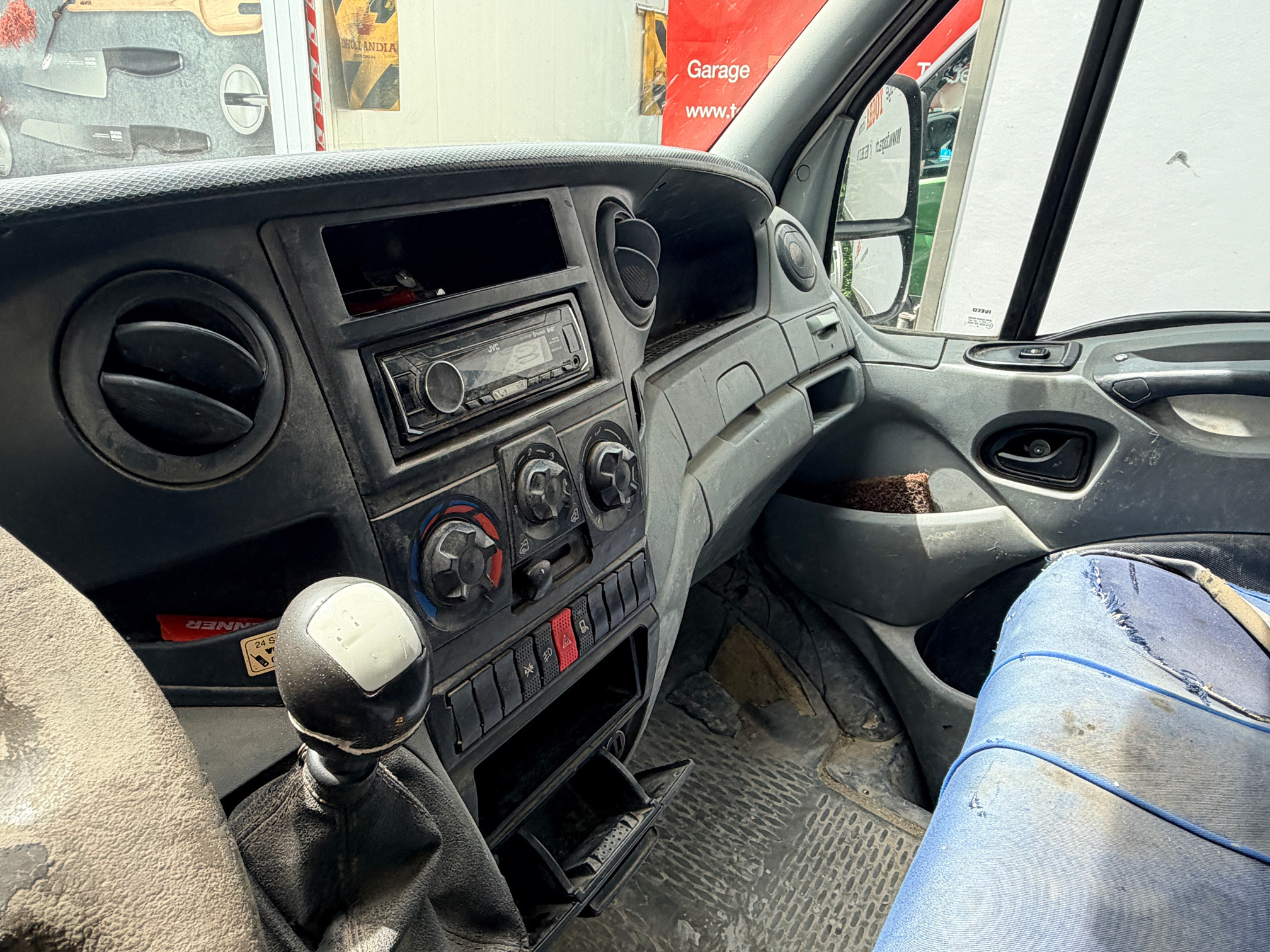 IVECO 35C18 Daily — zdjęcie 11