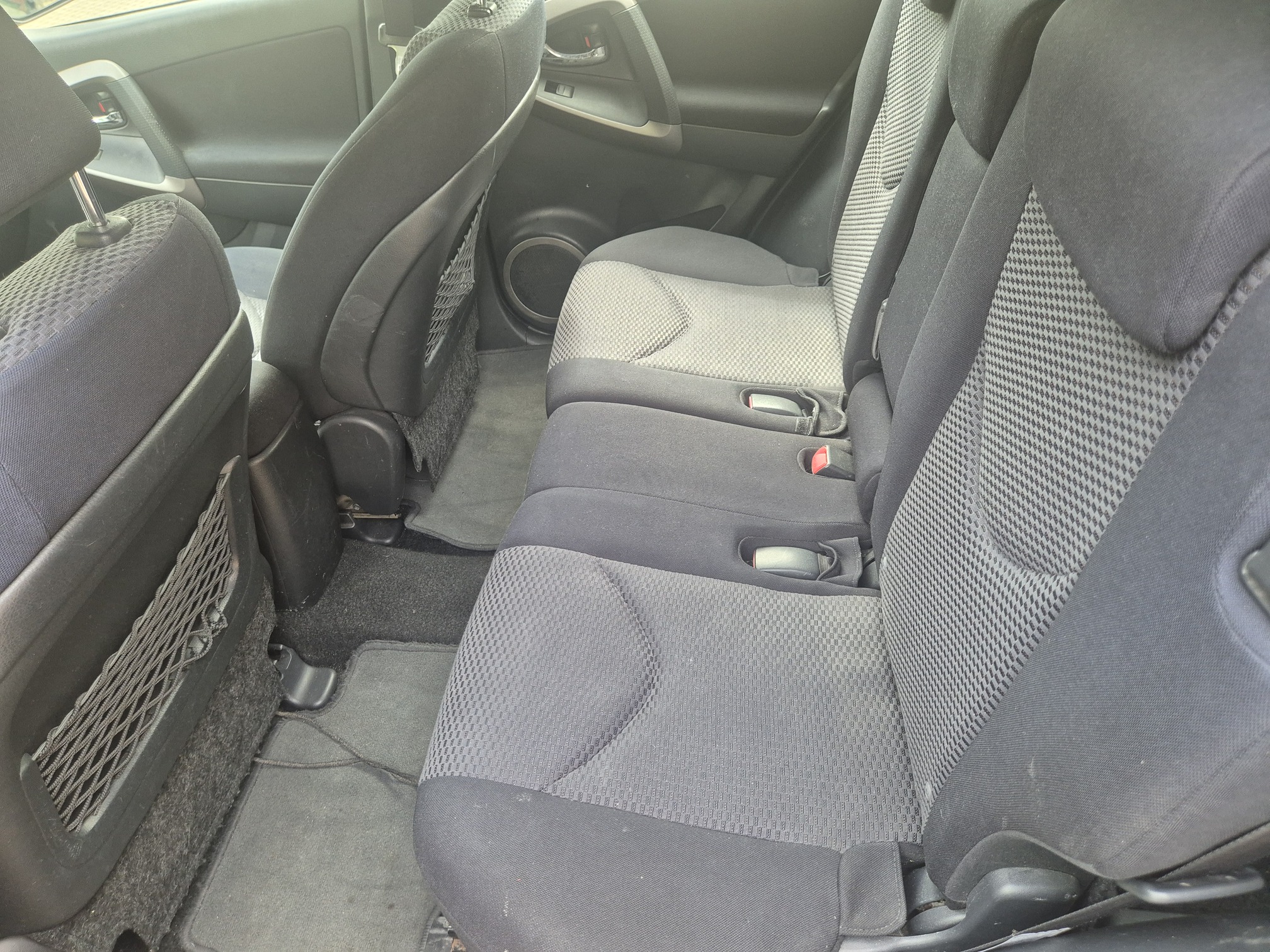TOYOTA RAV4 2.0 — zdjęcie 14