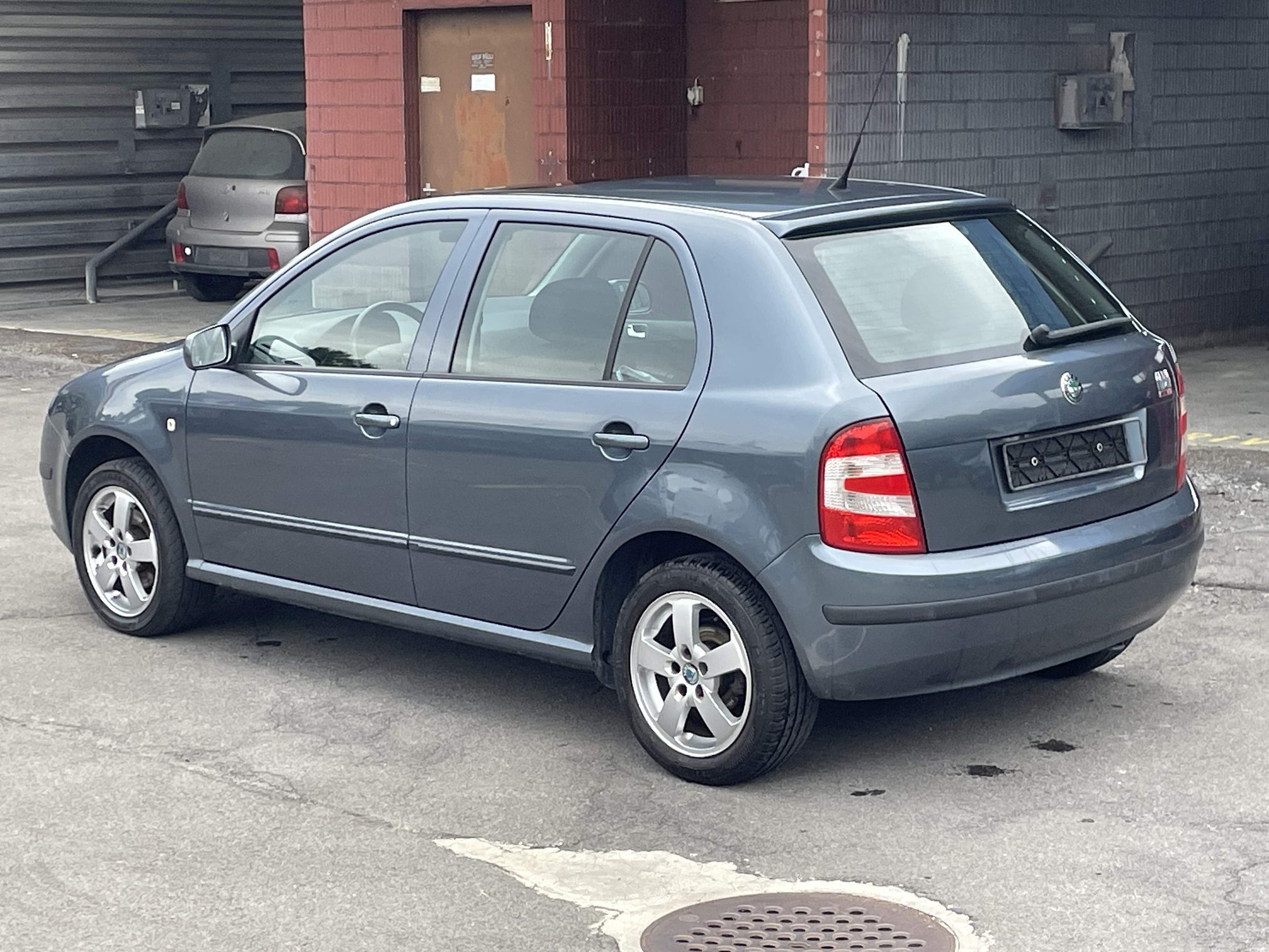 SKODA Fabia Hatchback — zdjęcie 4