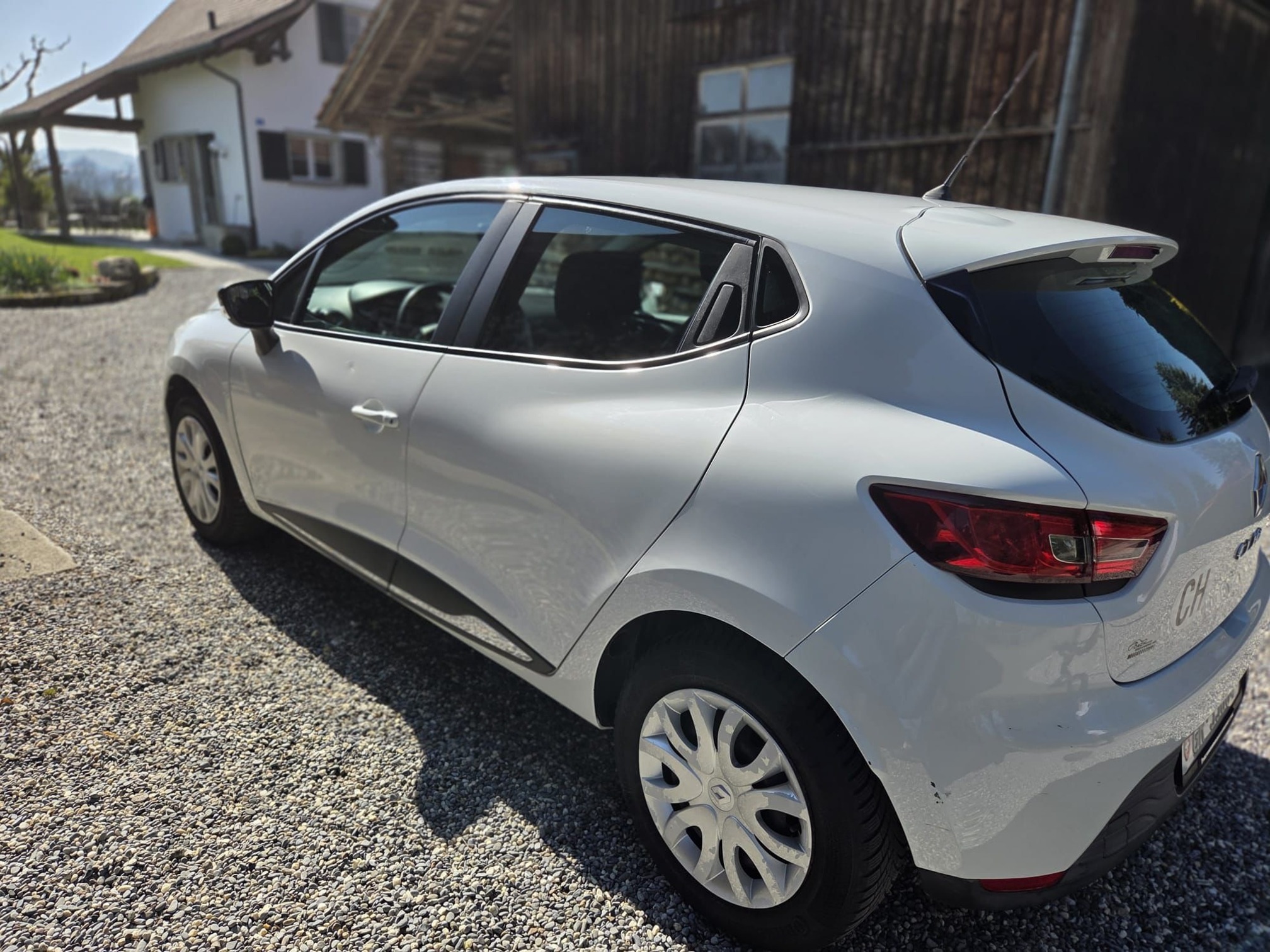 RENAULT Clio 1.5dCi 90 — zdjęcie 14