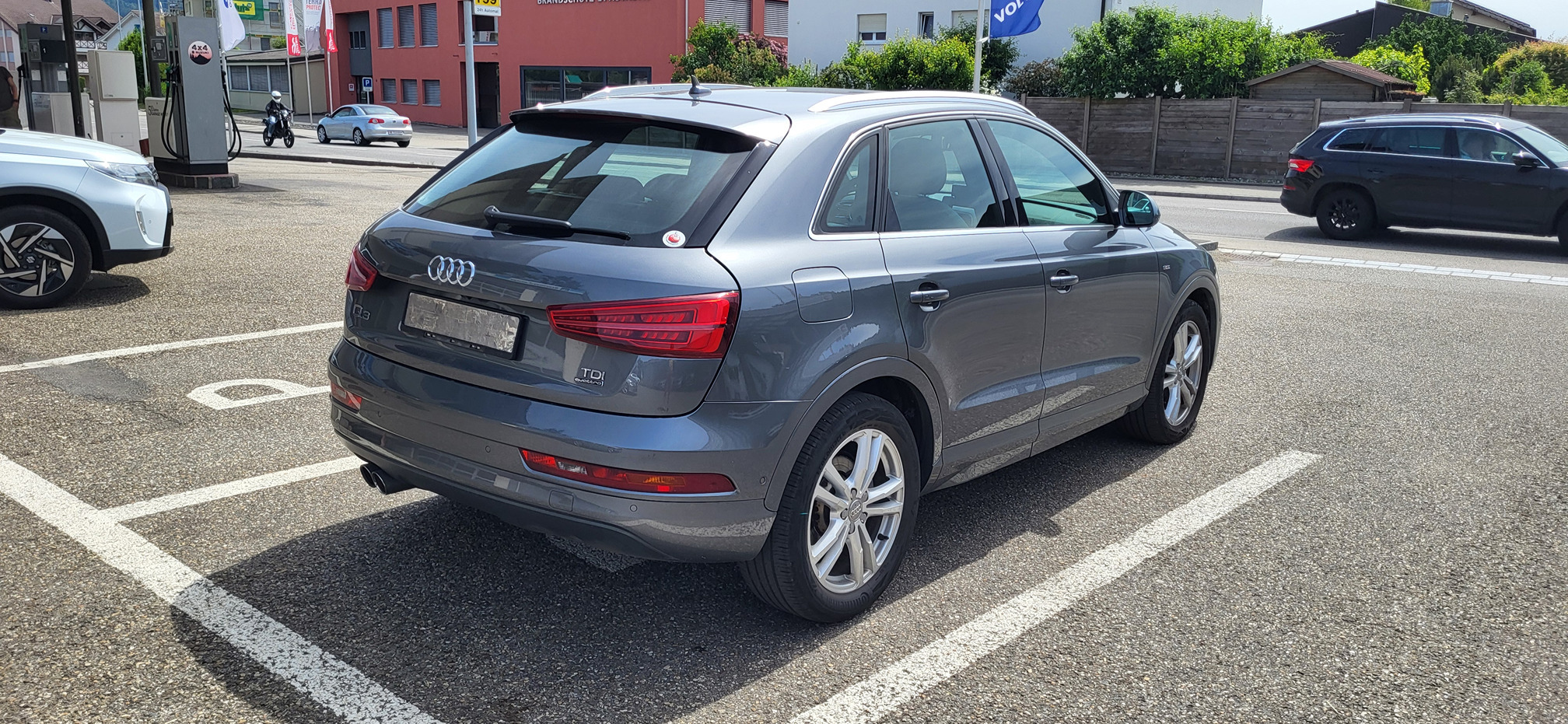 AUDI Q3 2.0TDI quattro — zdjęcie 5