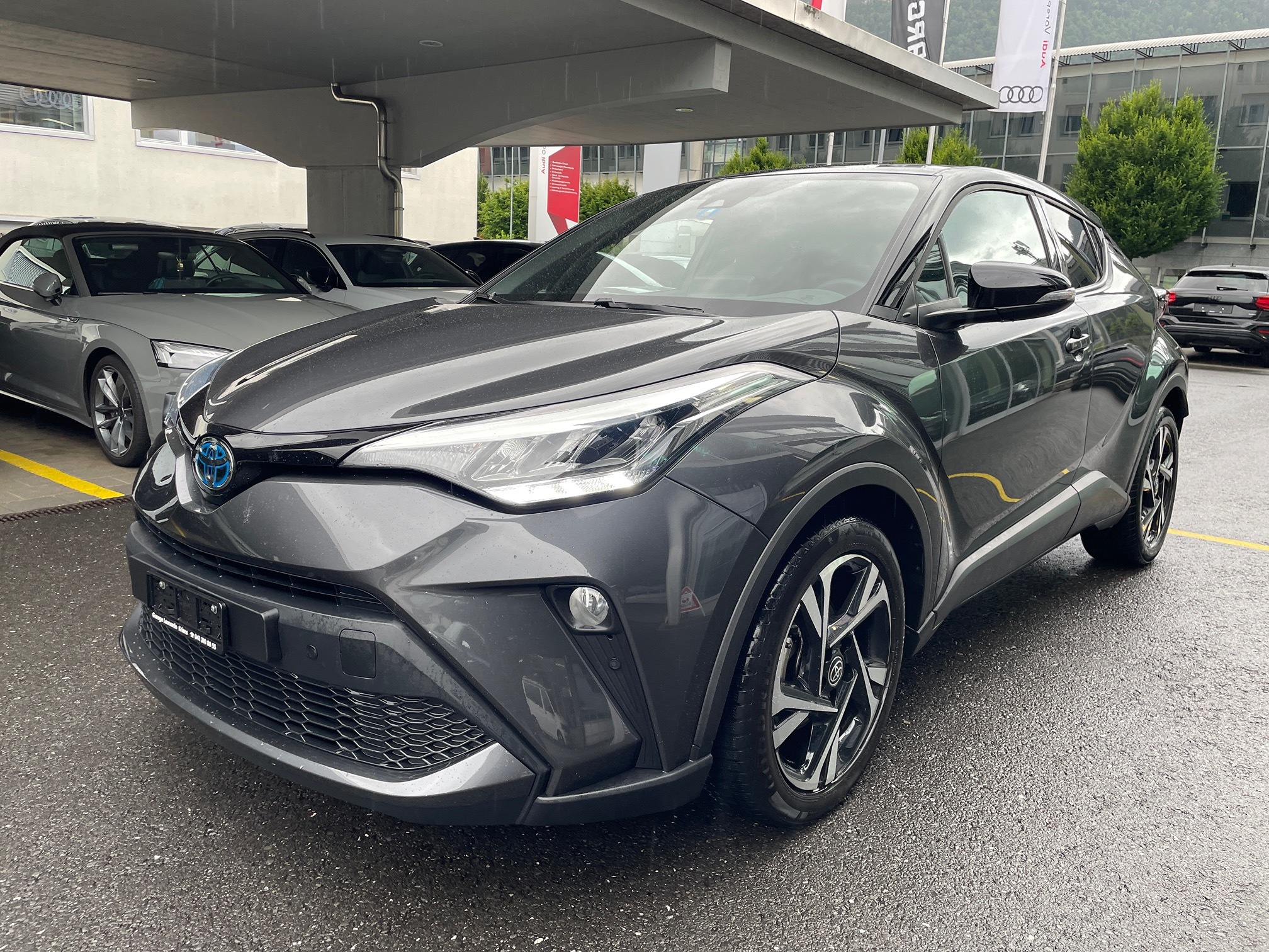 TOYOTA C-HR 1.8 Hybrid — zdjęcie 1