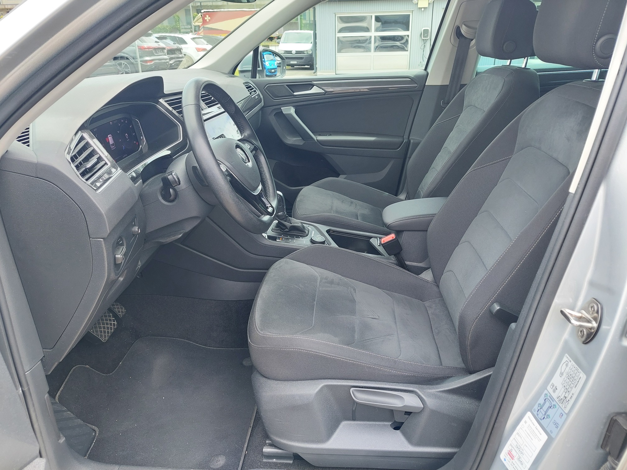 VW Tiguan 2.0 TDI 4M — zdjęcie 10