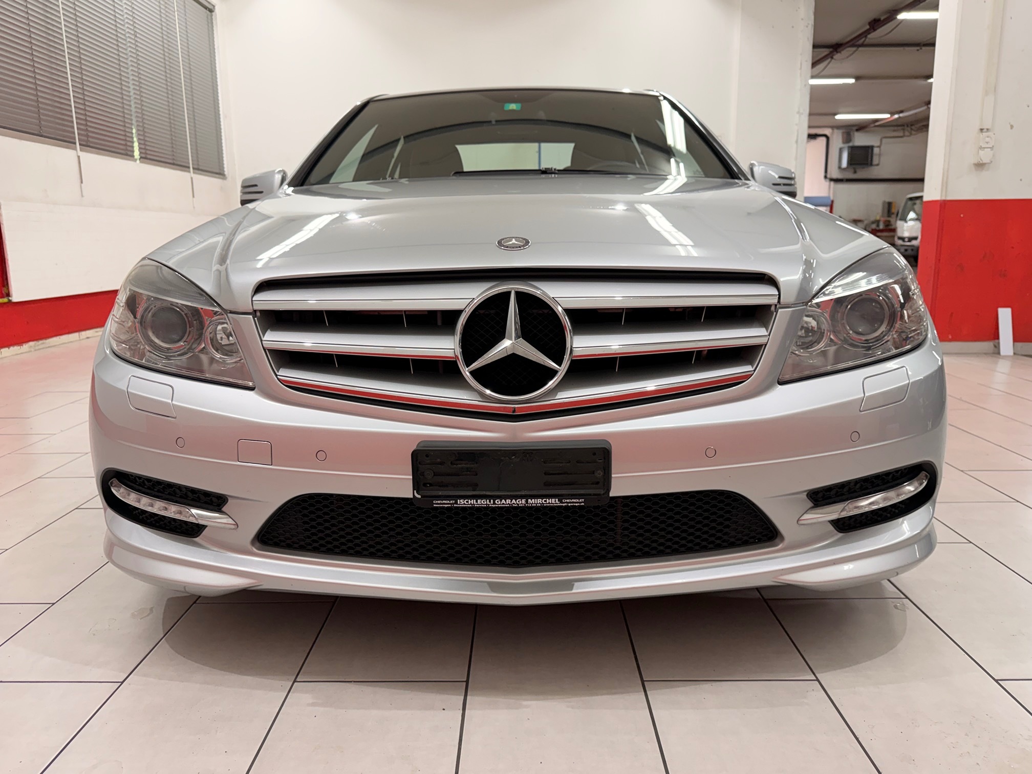 MERCEDES-BENZ C 350 4-m — zdjęcie 4