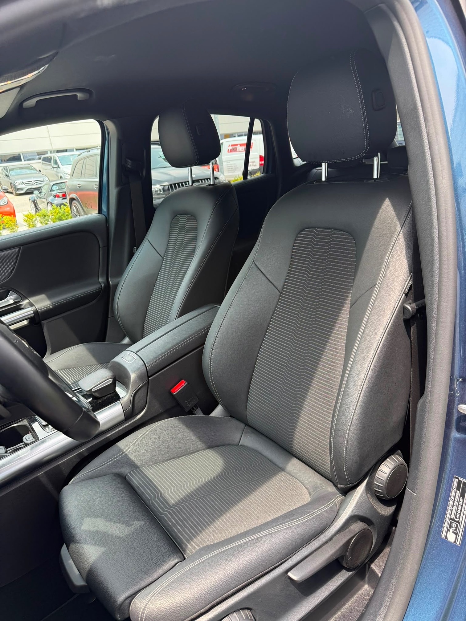 MERCEDES-BENZ GLA 250 4MATIC Progressive Line — zdjęcie 11