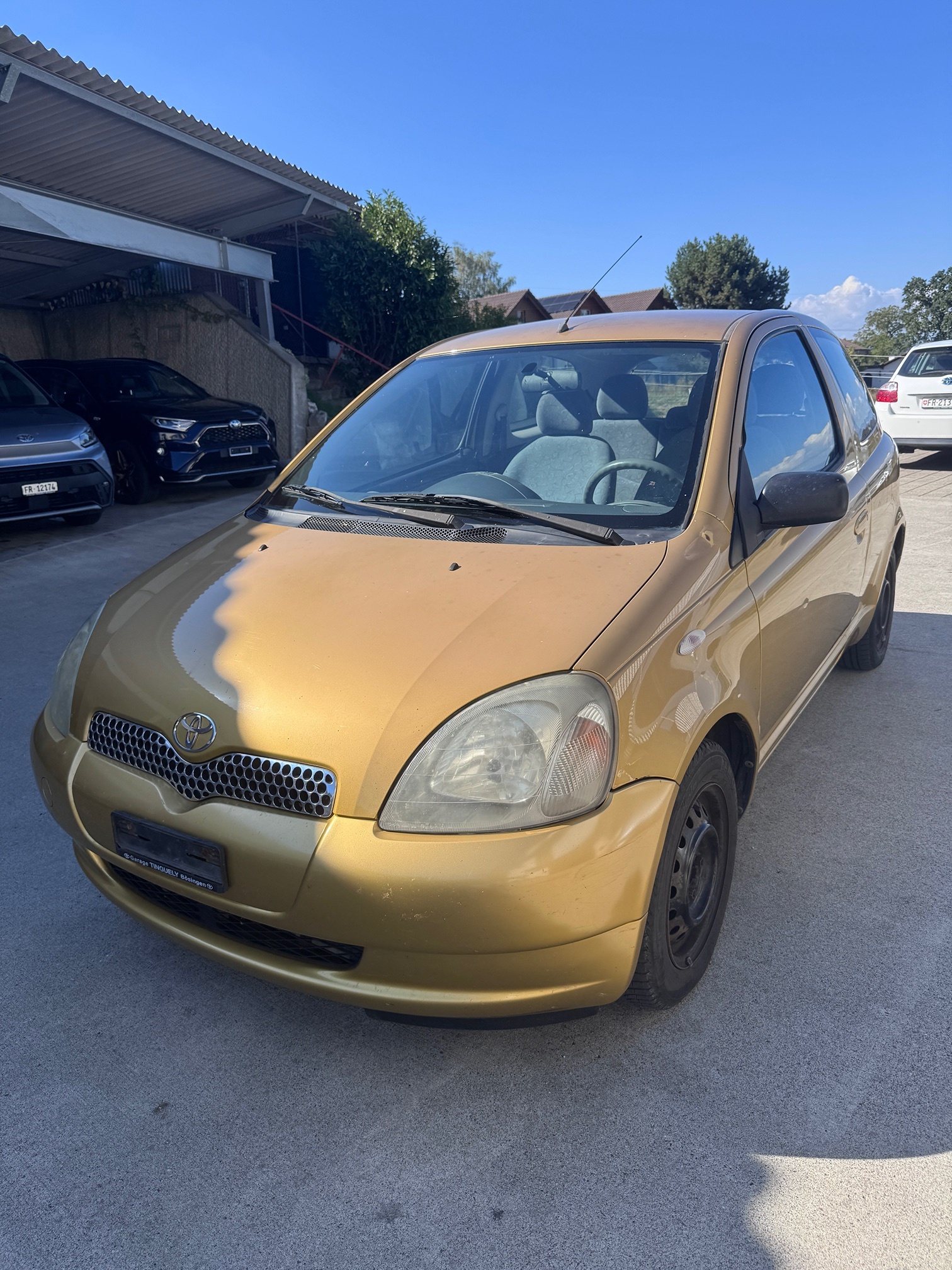 TOYOTA Yaris 1.0 — zdjęcie 2
