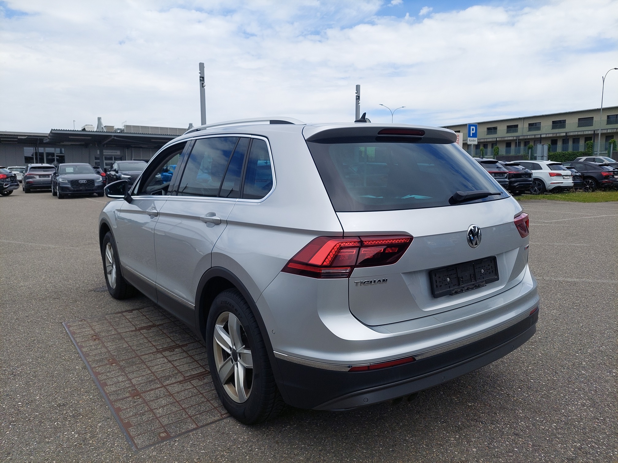 VW Tiguan 2.0 TDI 4M — zdjęcie 4