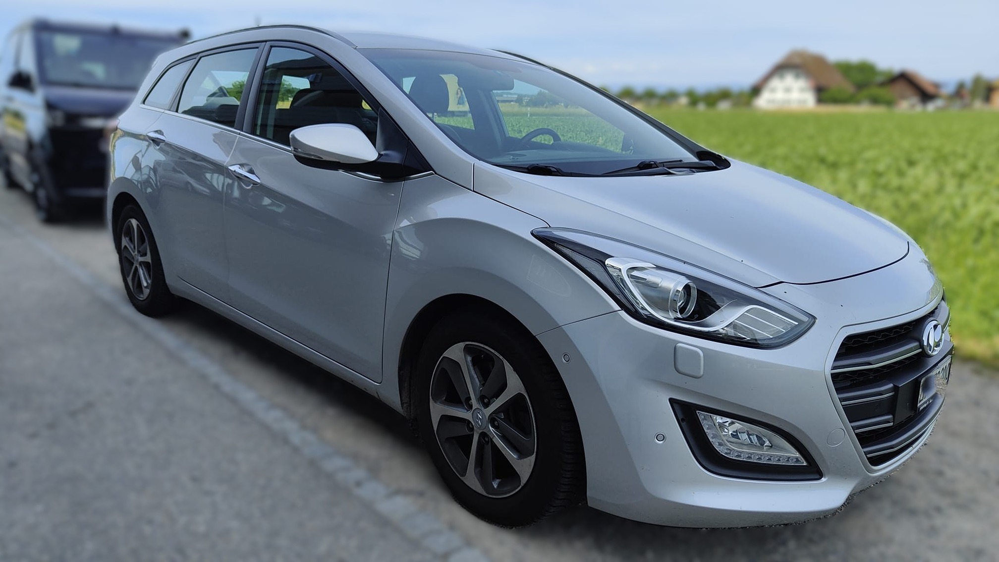HYUNDAI i30 1.6 CRDI ISG — zdjęcie 1