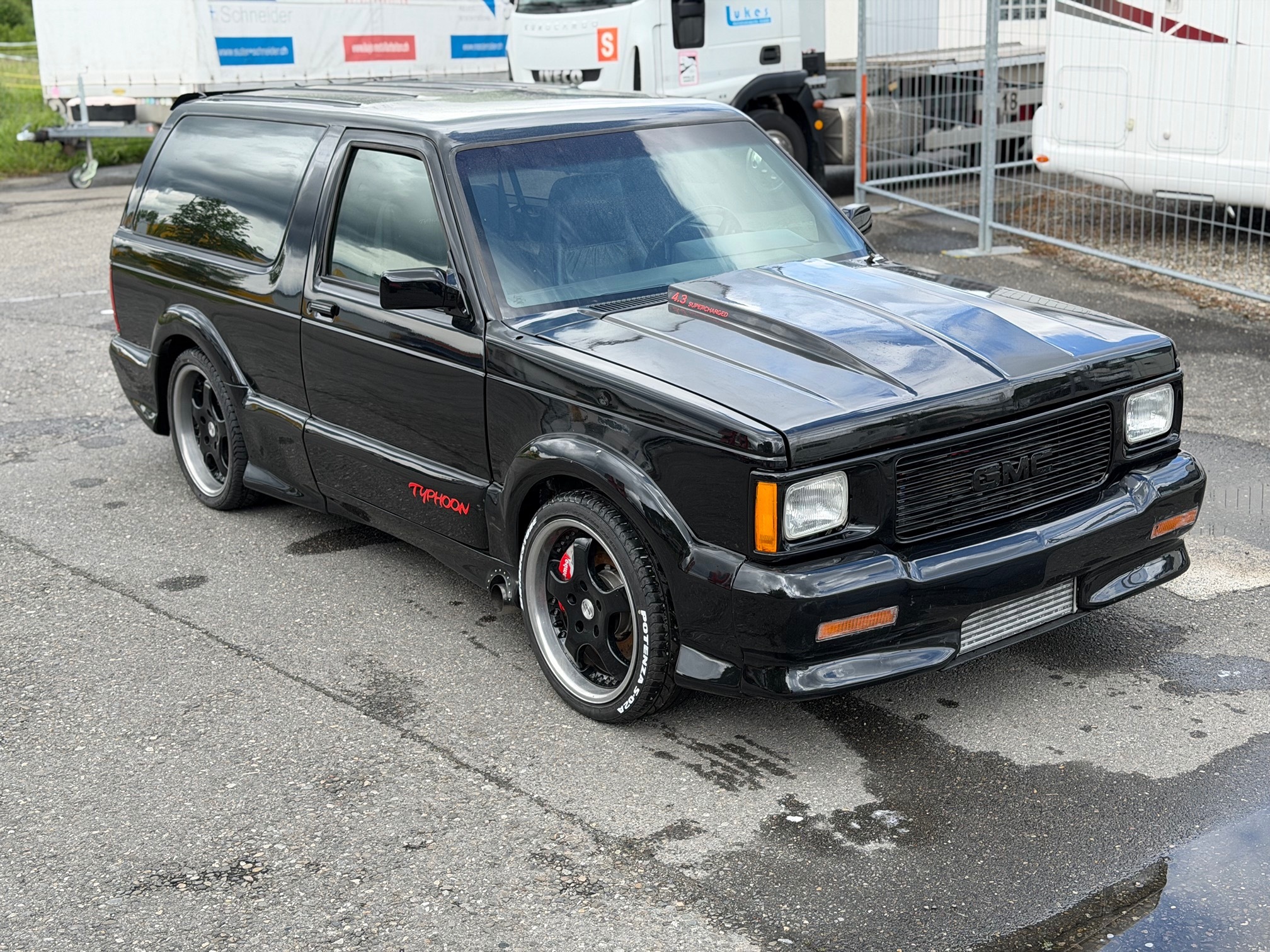 GMC Typhoon — zdjęcie 1
