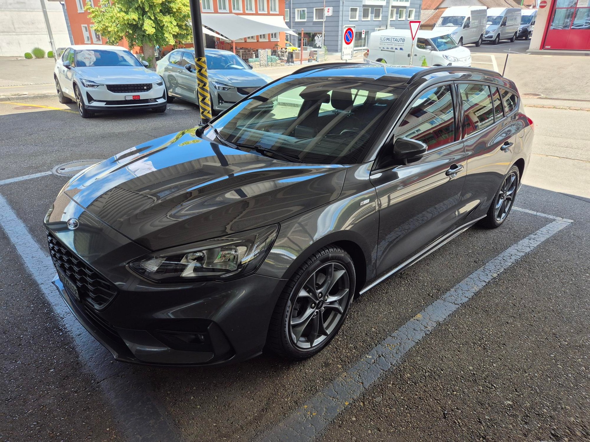 FORD Focus 1.0 SCTi ST-Line — zdjęcie 2