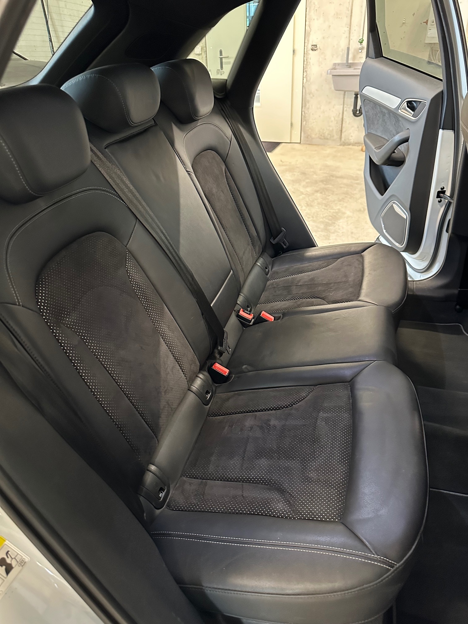 AUDI Q3 2.0TDI quattro — zdjęcie 15