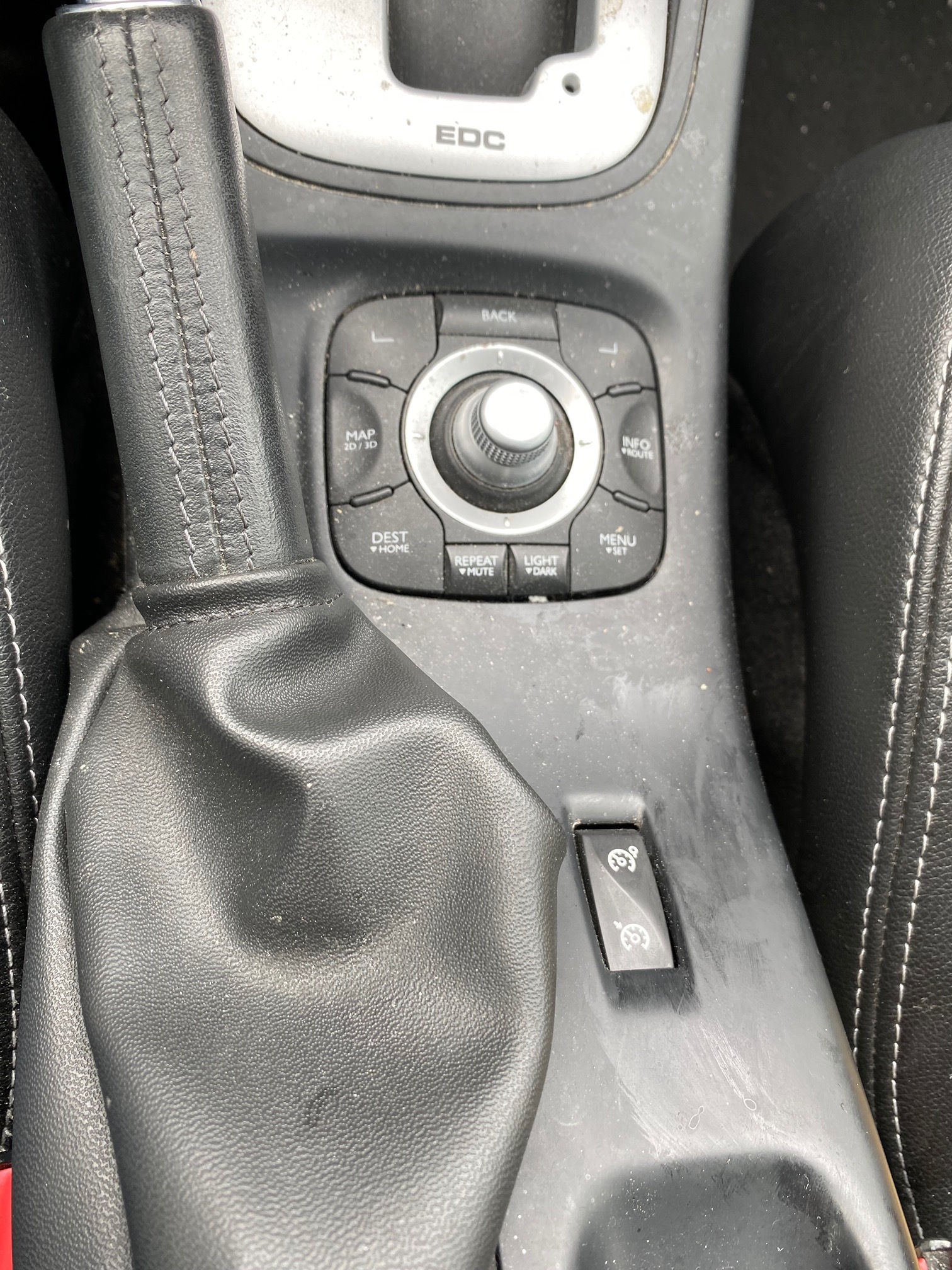 RENAULT Megane dCi110 EDC — zdjęcie 12