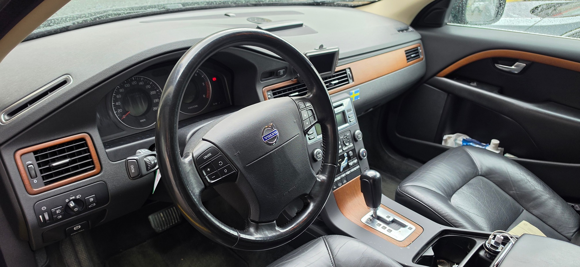 VOLVO XC70 D5 AWD — zdjęcie 8