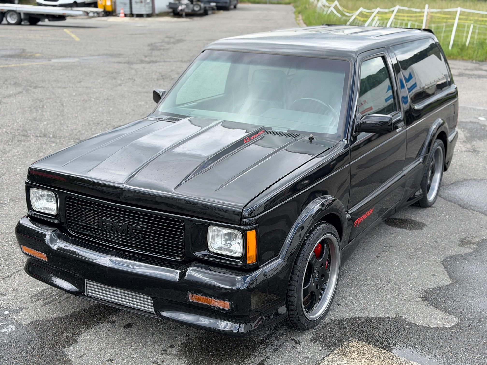 GMC Typhoon — zdjęcie 5
