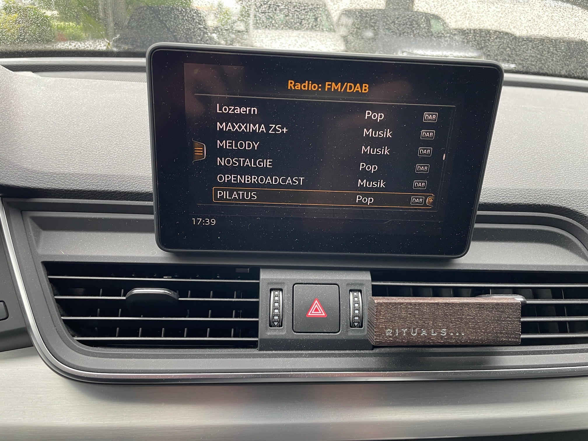 AUDI SQ5 3.0 TFSI 354 PS Tiptronic quattro — zdjęcie 9