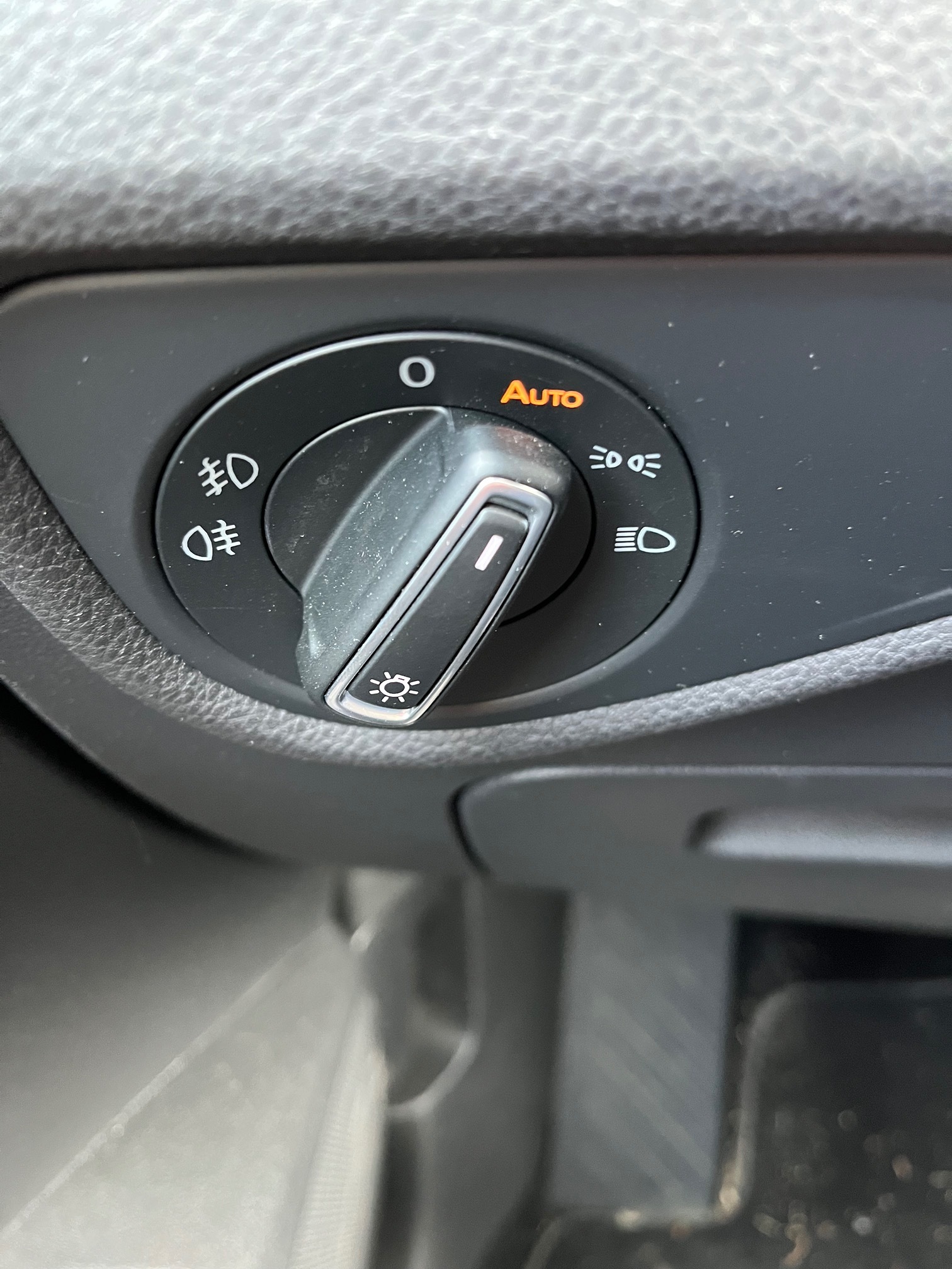 VW Touran 2.0 TDI Comfortline Automat — zdjęcie 14