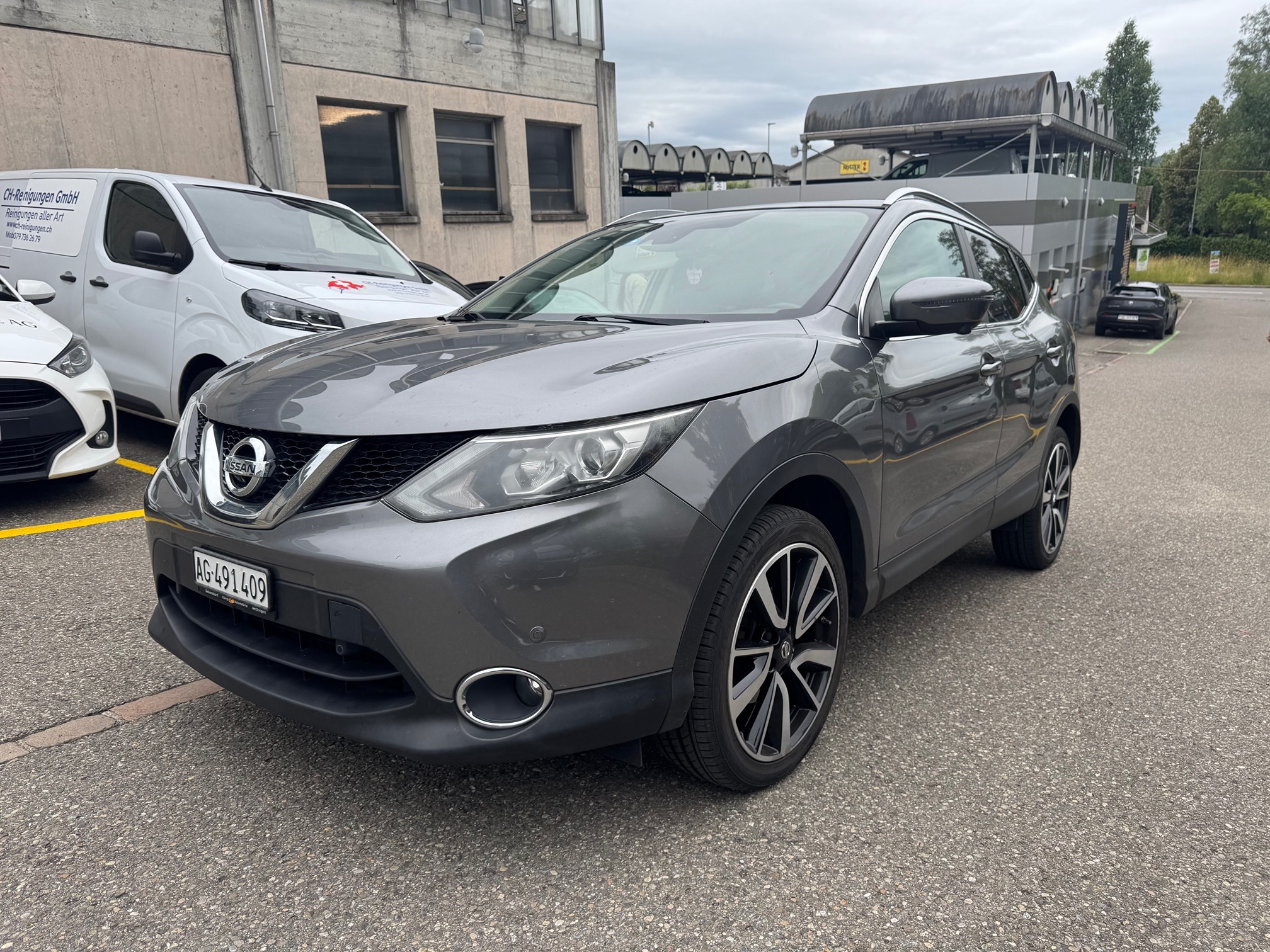 NISSAN Qashqai — zdjęcie 1