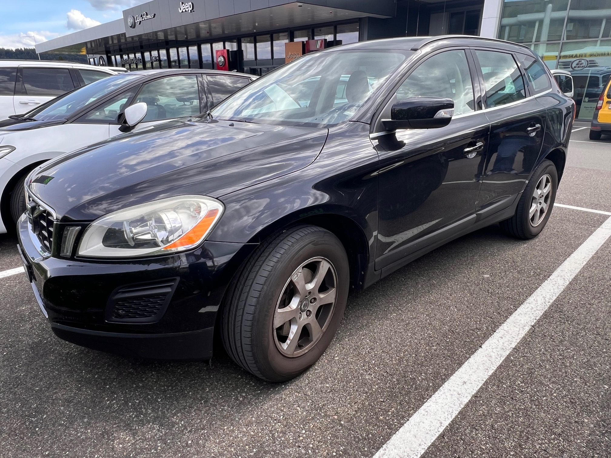 VOLVO XC60 D4 AWD — zdjęcie 3