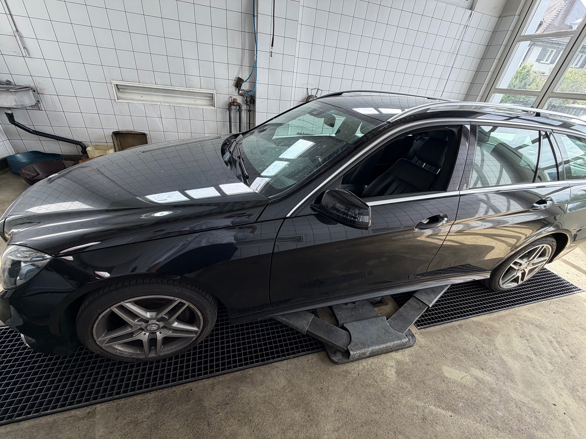 MERCEDES-BENZ E250CDI T 4m — zdjęcie 2