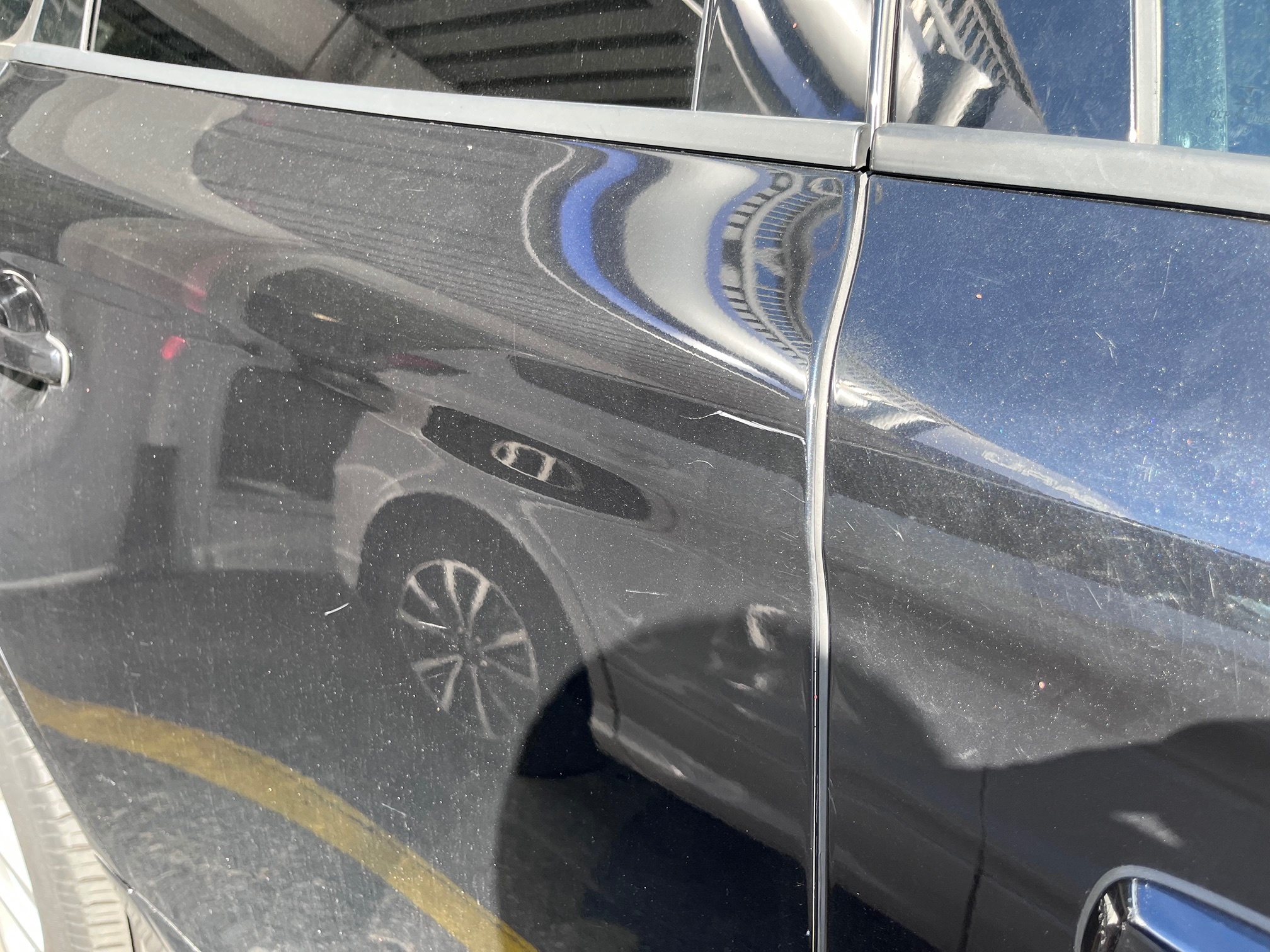 VOLVO XC60 D4 AWD — zdjęcie 15