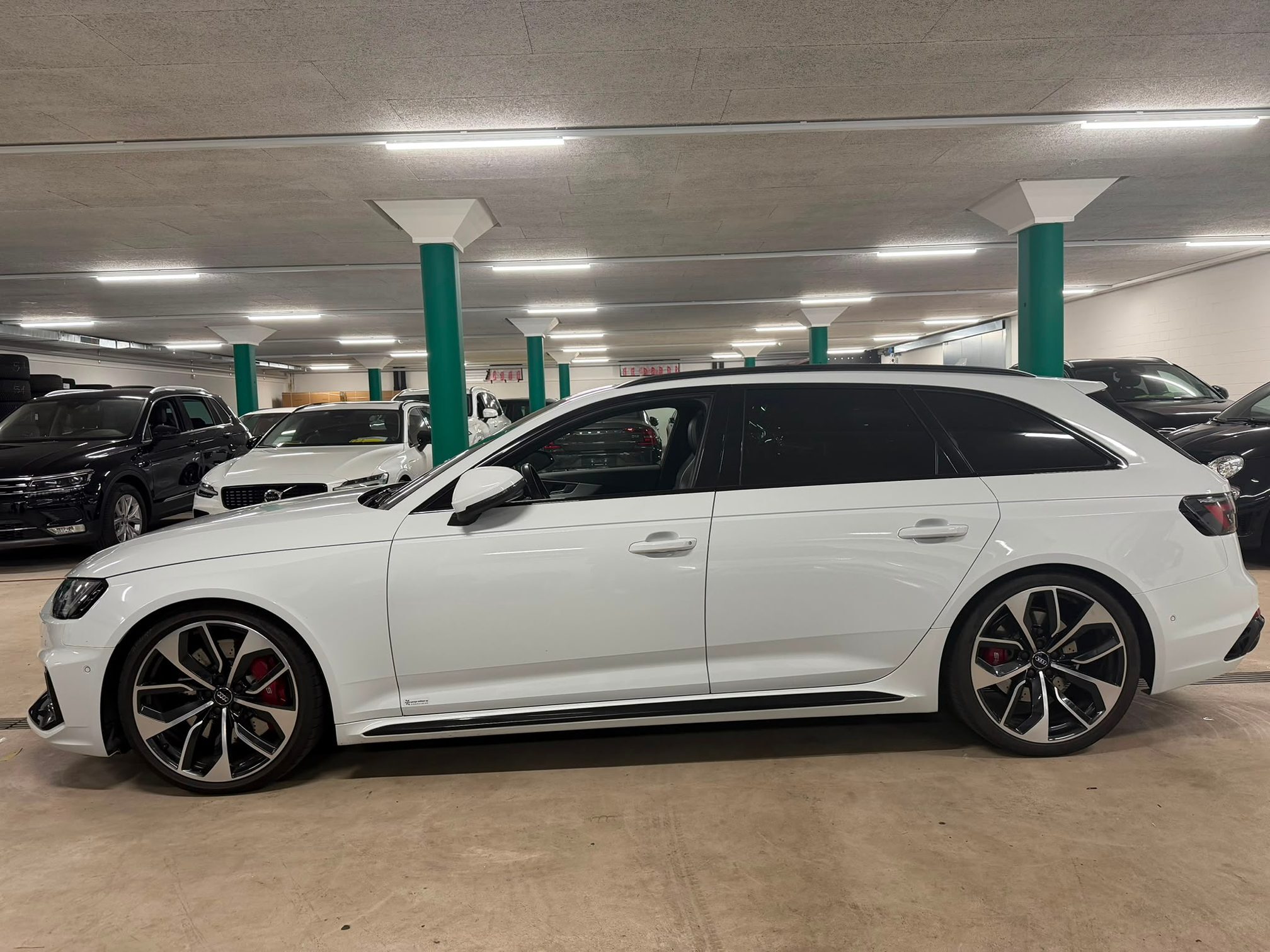 AUDI RS 4 Avant — zdjęcie 3