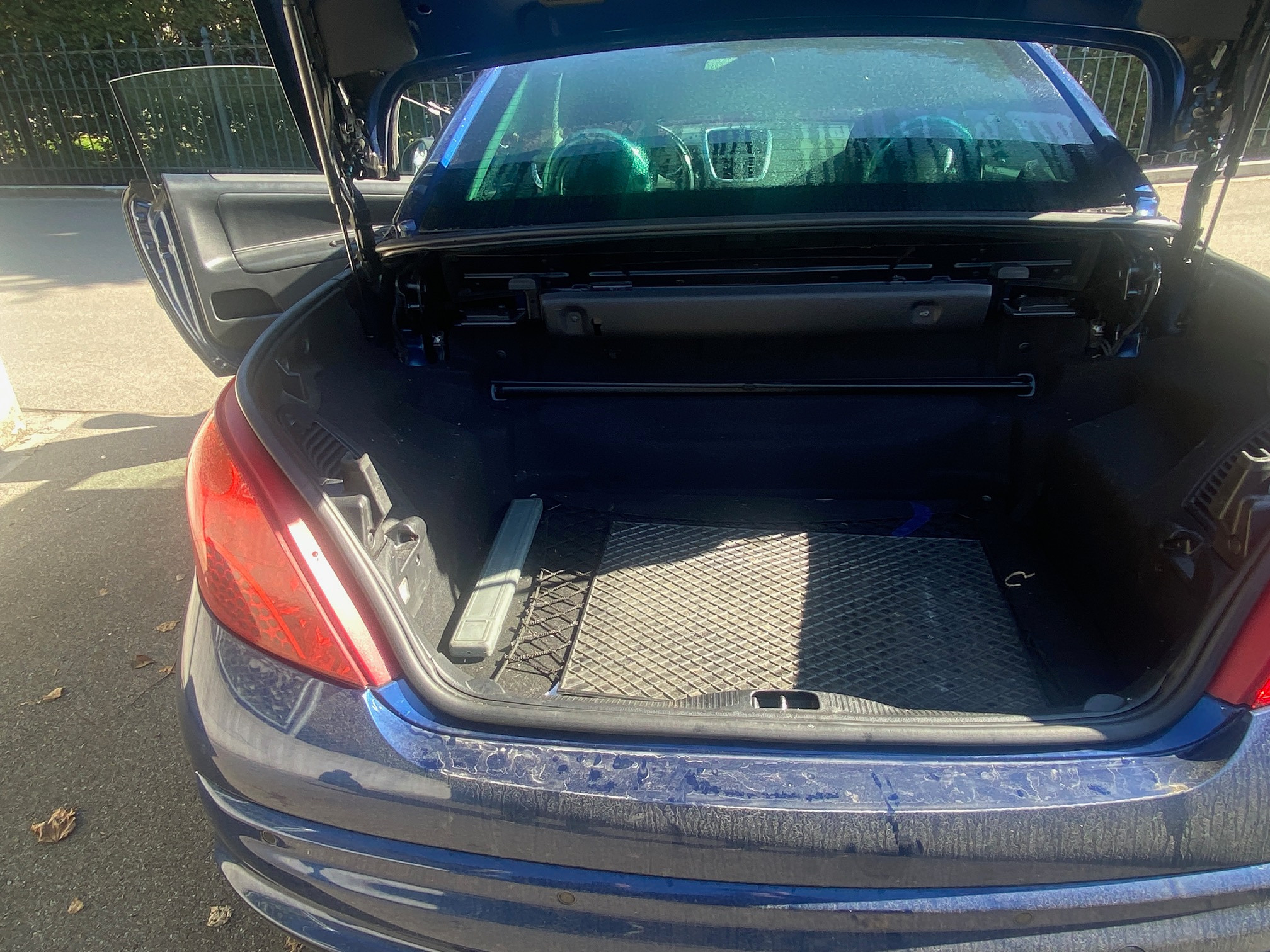 PEUGEOT 207 CC 1.6i Turbo — zdjęcie 11