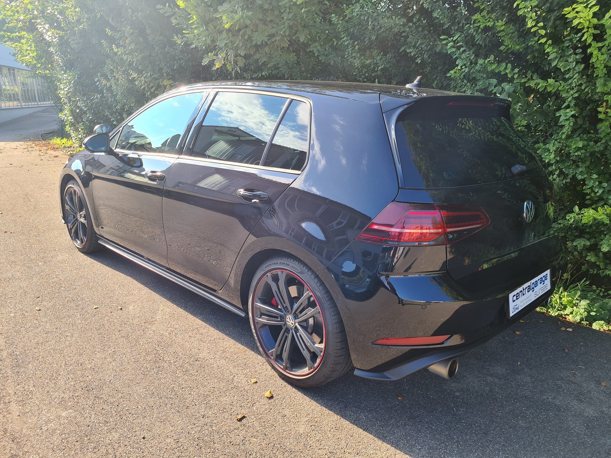 VW Golf 7 2.0 TSi 245 PS GTI Performance Automat — zdjęcie 3