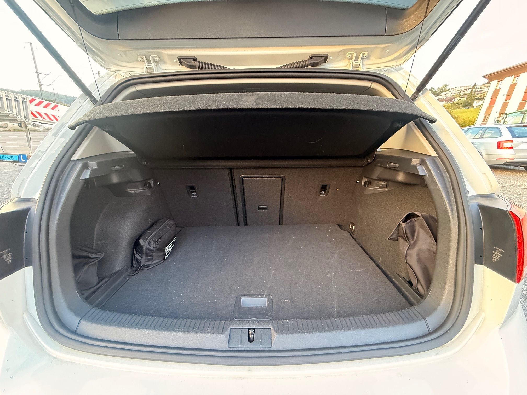 VW Golf 7 1.5 *Automat / MFK bis 06.2028 / Rückfahrkamera und vieles mehr* — zdjęcie 9