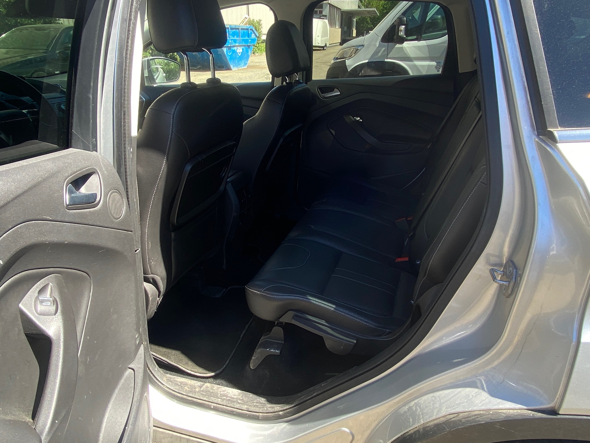 FORD Kuga 2.0 TDCi 4x4 — zdjęcie 11