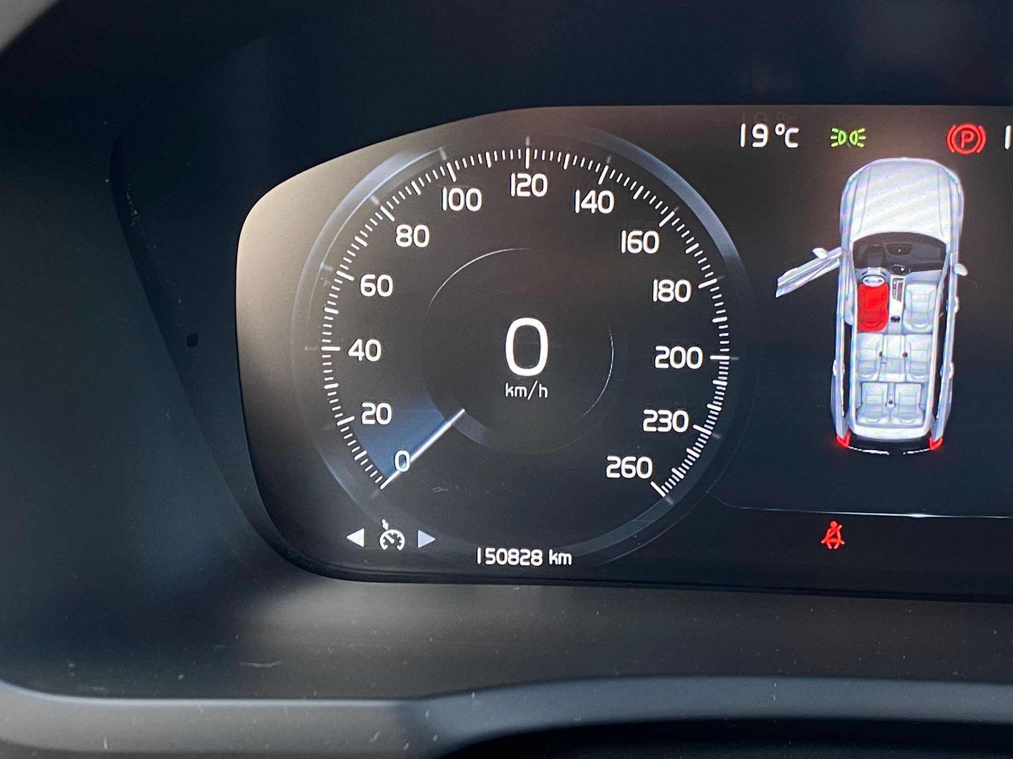 VOLVO XC90 D5 AWD — zdjęcie 12