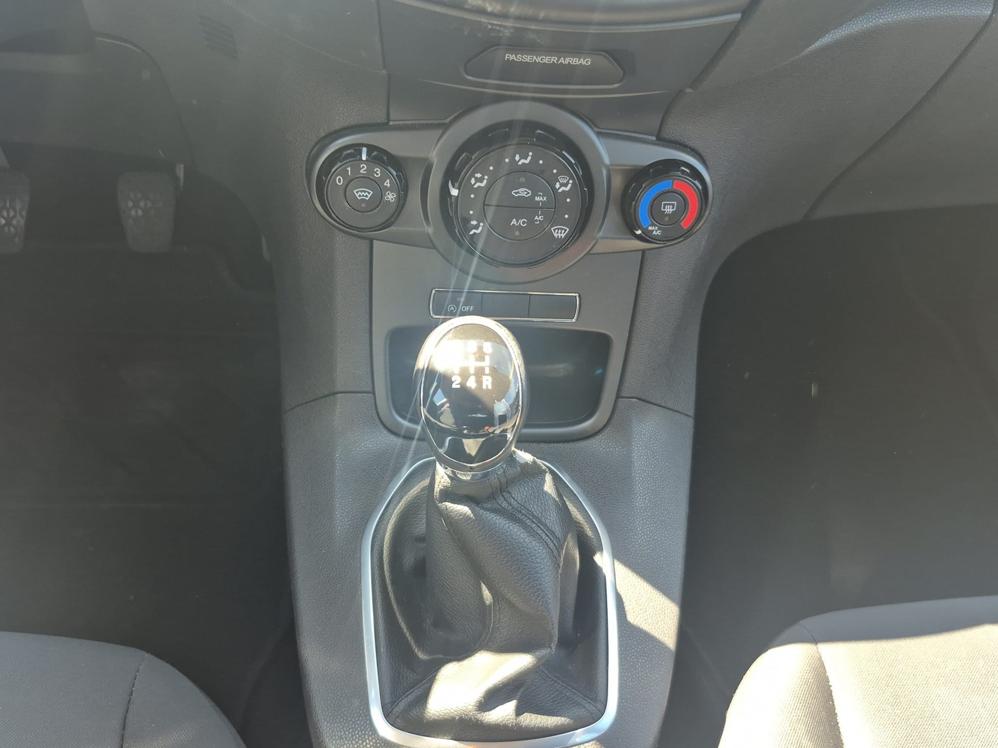 FORD Fiesta 1.0 (MFK 07.2026) — zdjęcie 15