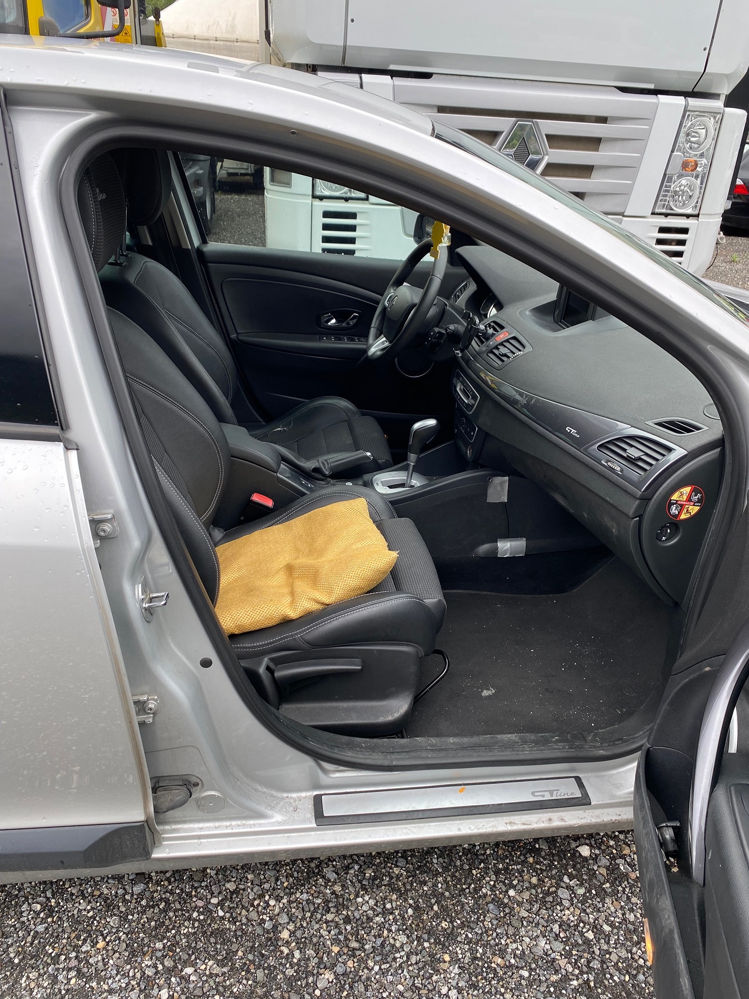 RENAULT Megane dCi110 EDC — zdjęcie 3