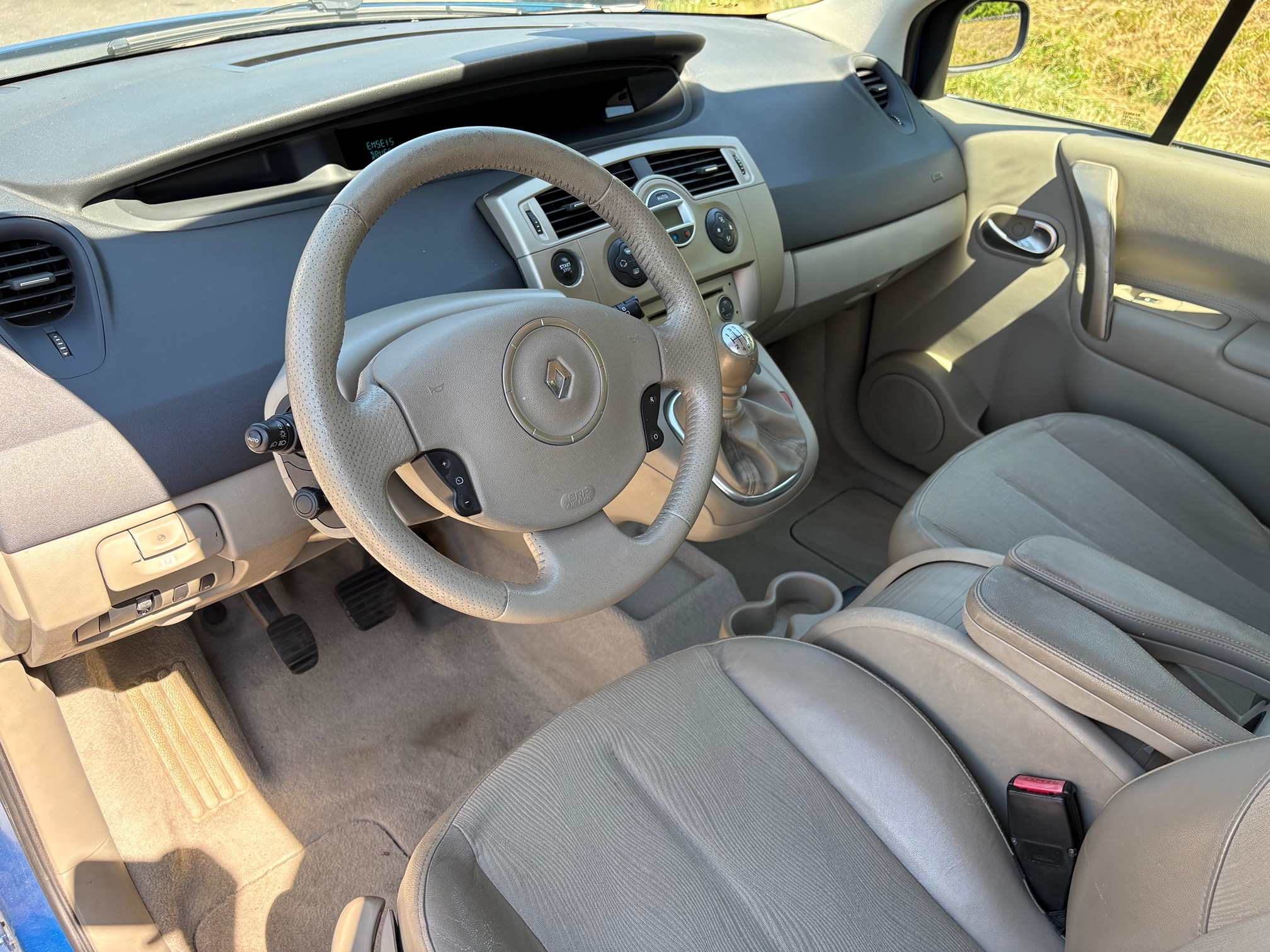 RENAULT Mégane Scénic II — zdjęcie 12
