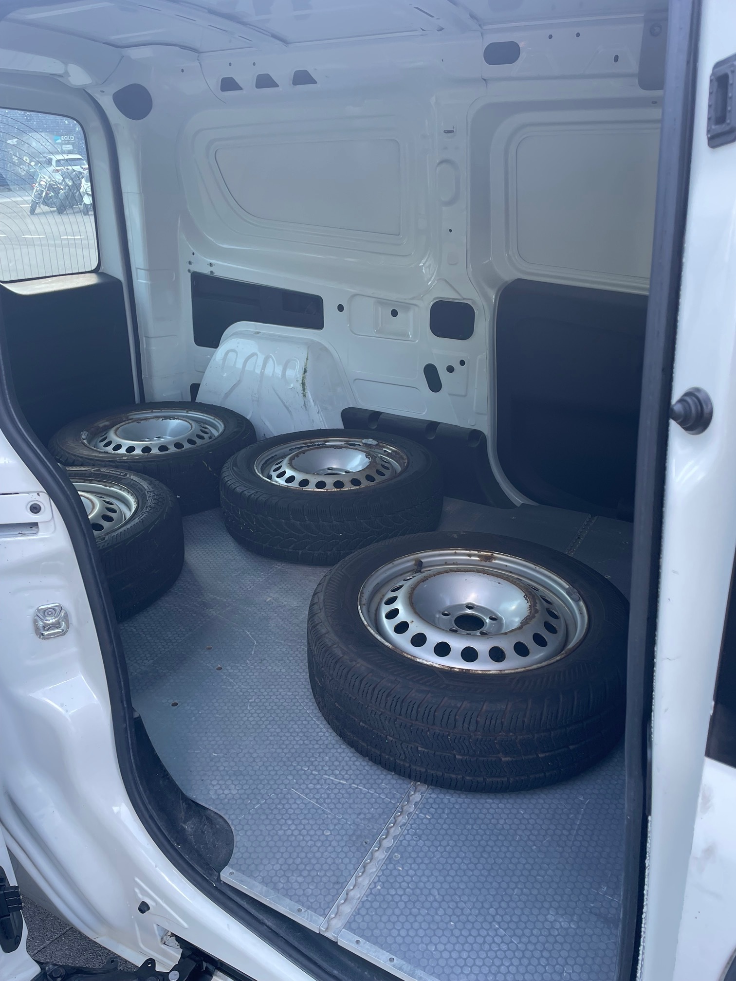 OPEL Combo D 1.6 CDTI — zdjęcie 11