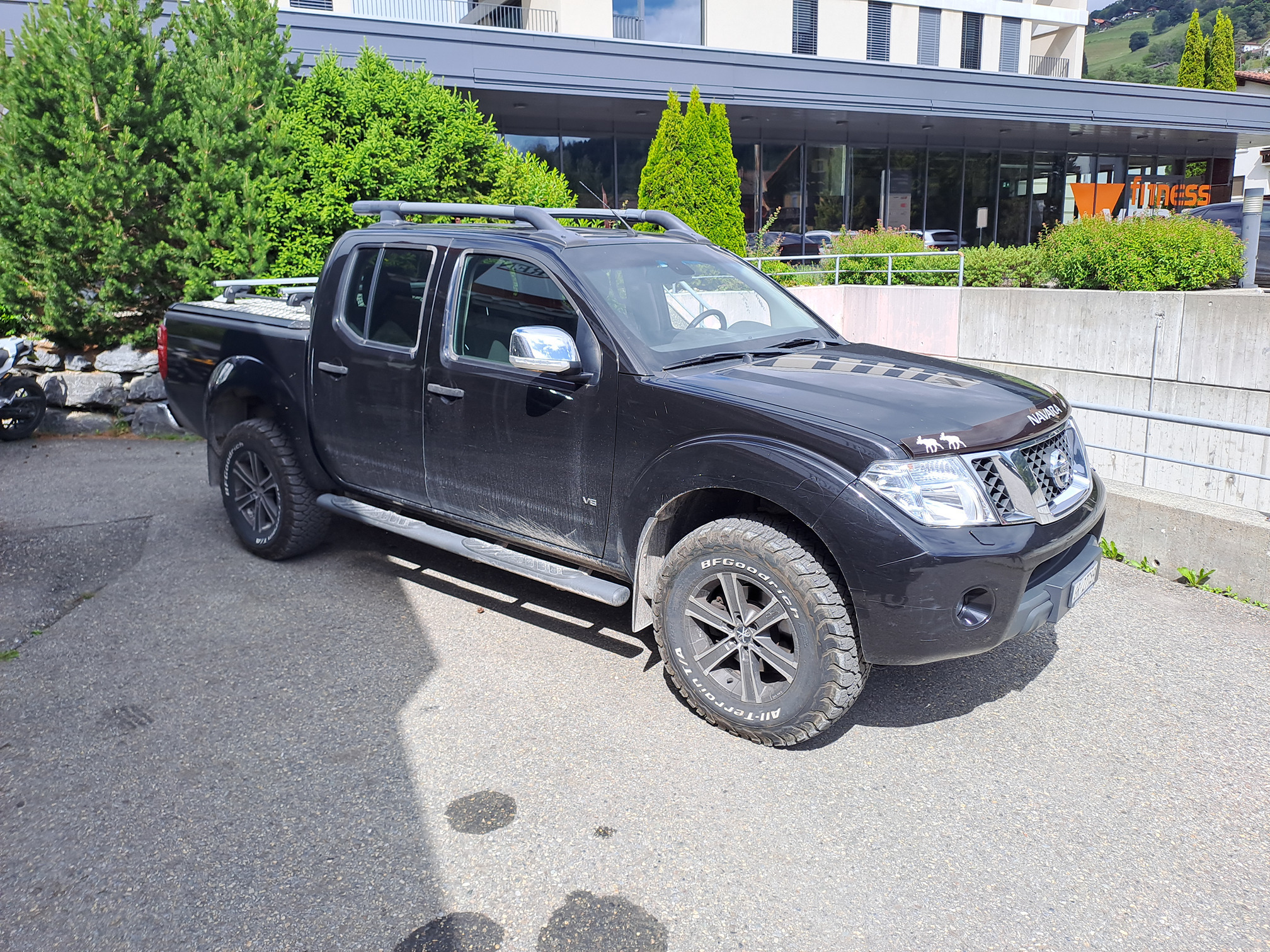 NISSAN Navara DC 4WD — zdjęcie 1