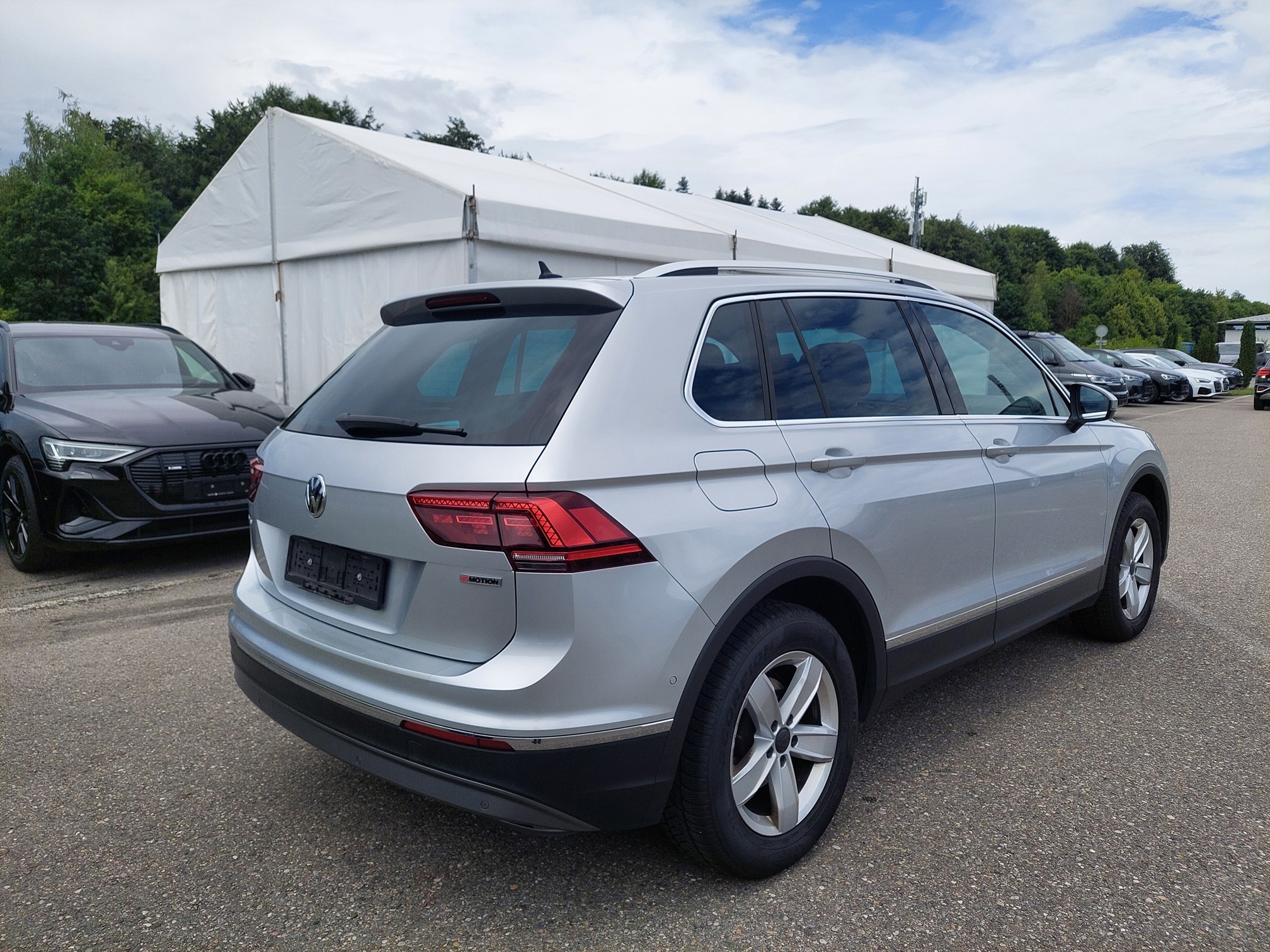 VW Tiguan 2.0 TDI 4M — zdjęcie 3