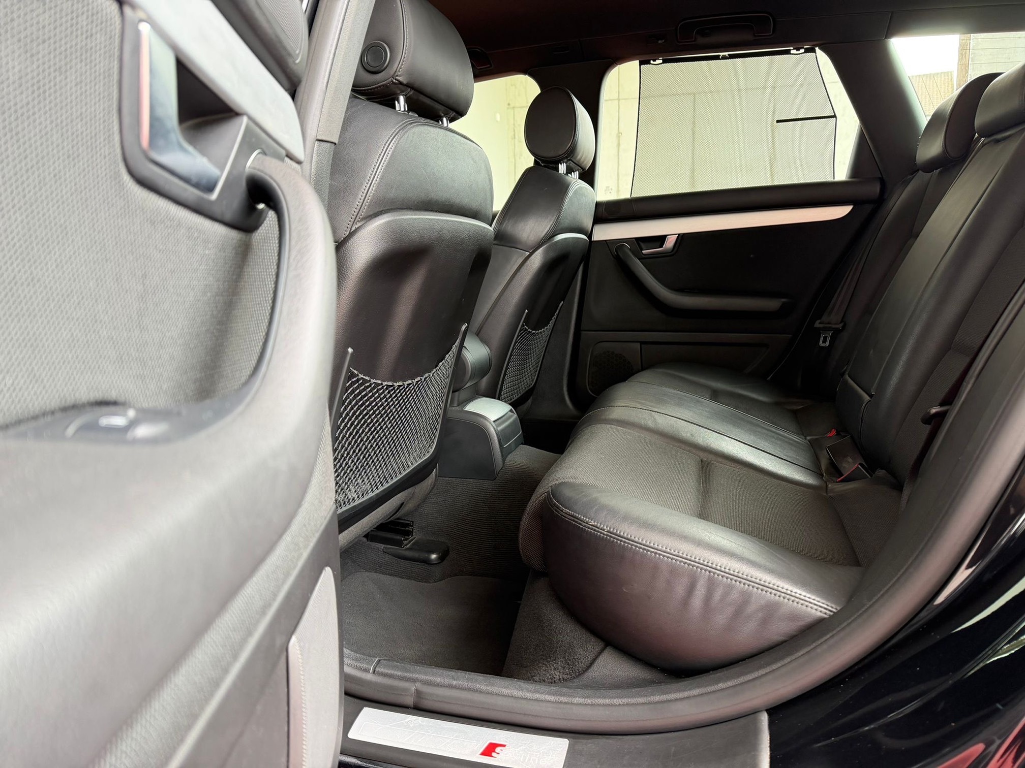 AUDI A4 Av. 3.0TDI qu. — zdjęcie 11