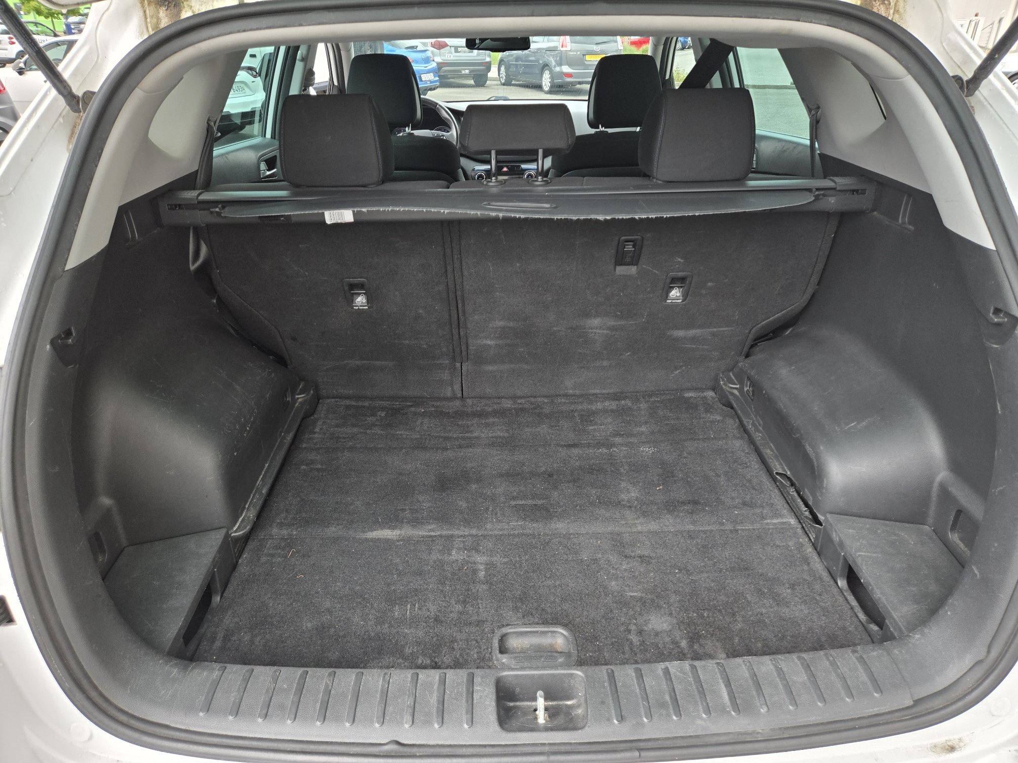 HYUNDAI Tucson 2.0 CRDI — zdjęcie 13