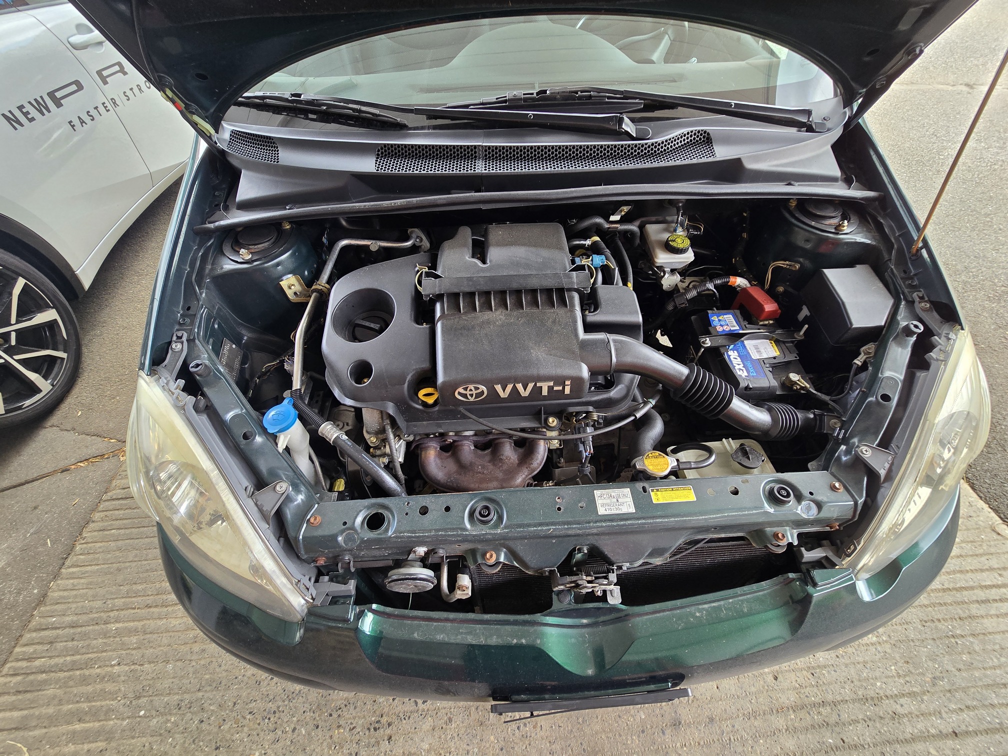 TOYOTA Yaris 1.3 — zdjęcie 4