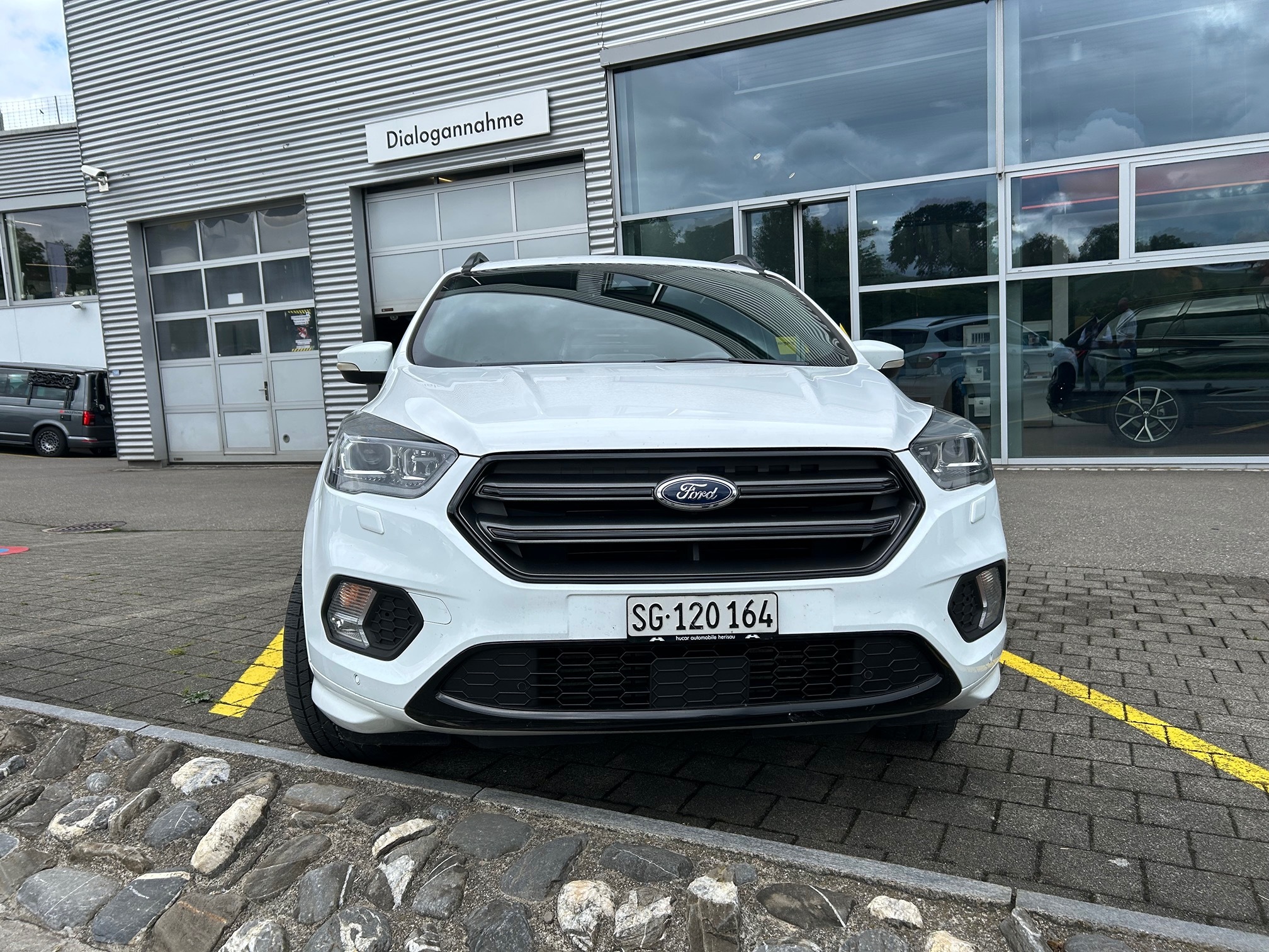 FORD Kuga 2.0 TDCi 4x4 — zdjęcie 2