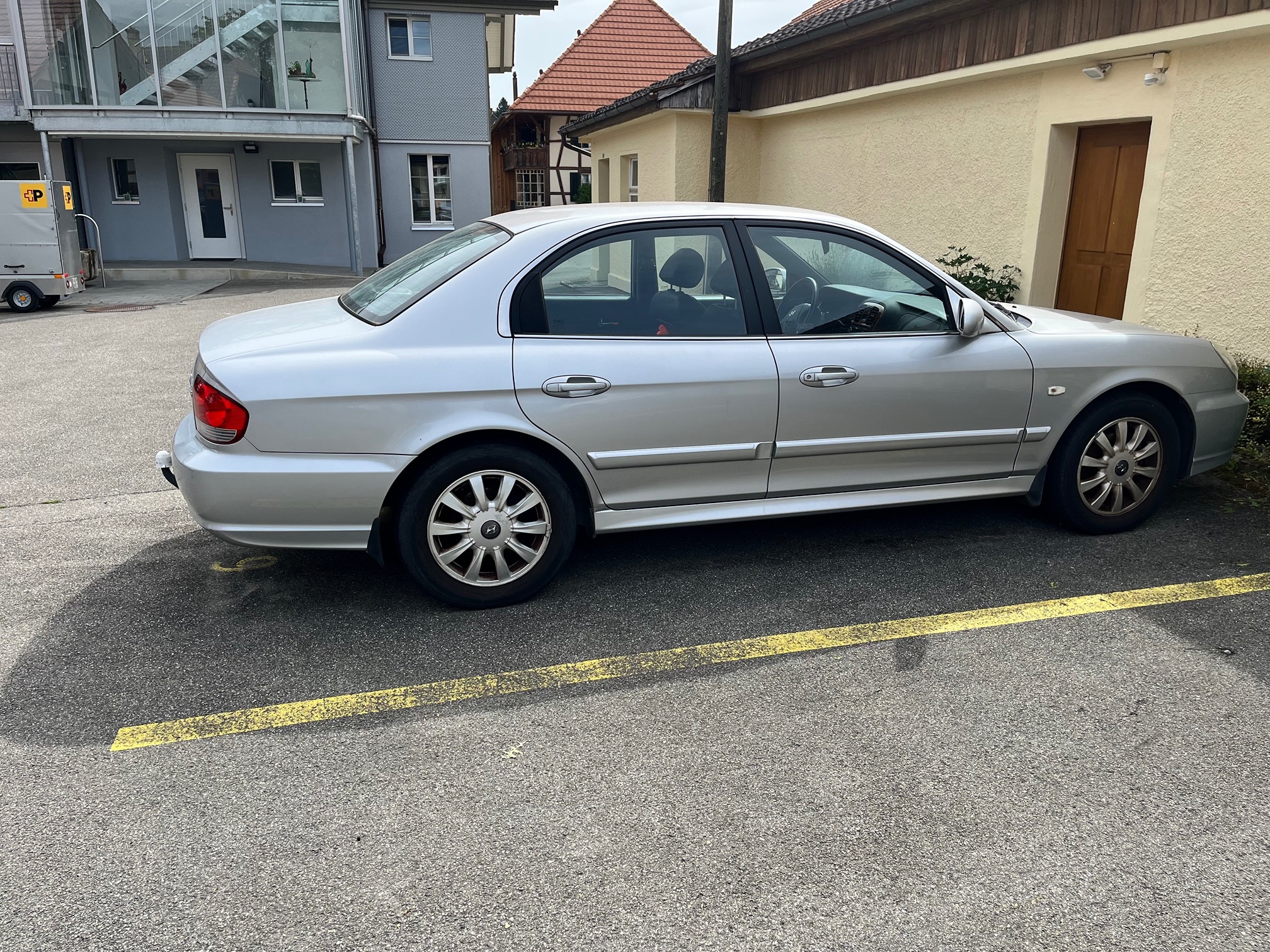 HYUNDAI Sonata 2700 V6 — zdjęcie 2