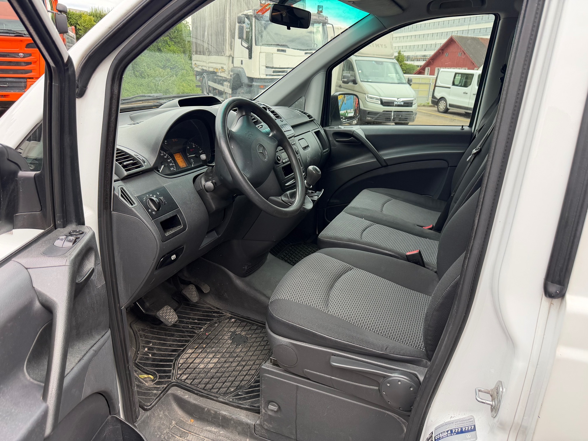MERCEDES-BENZ Vito 113 CDI — zdjęcie 15